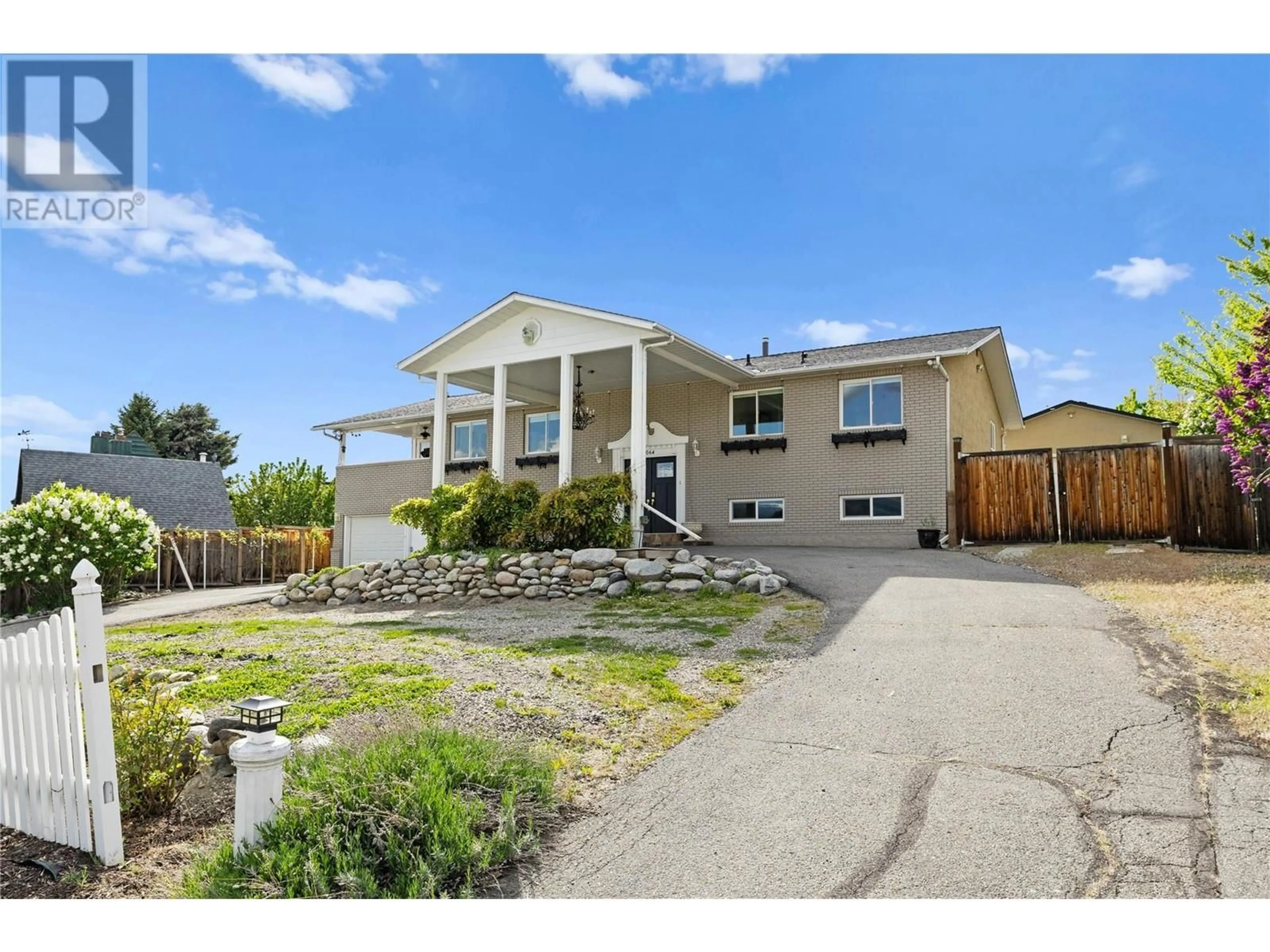 Unknown for 1064 KELLY DRIVE, West Kelowna British Columbia V1Z2T2