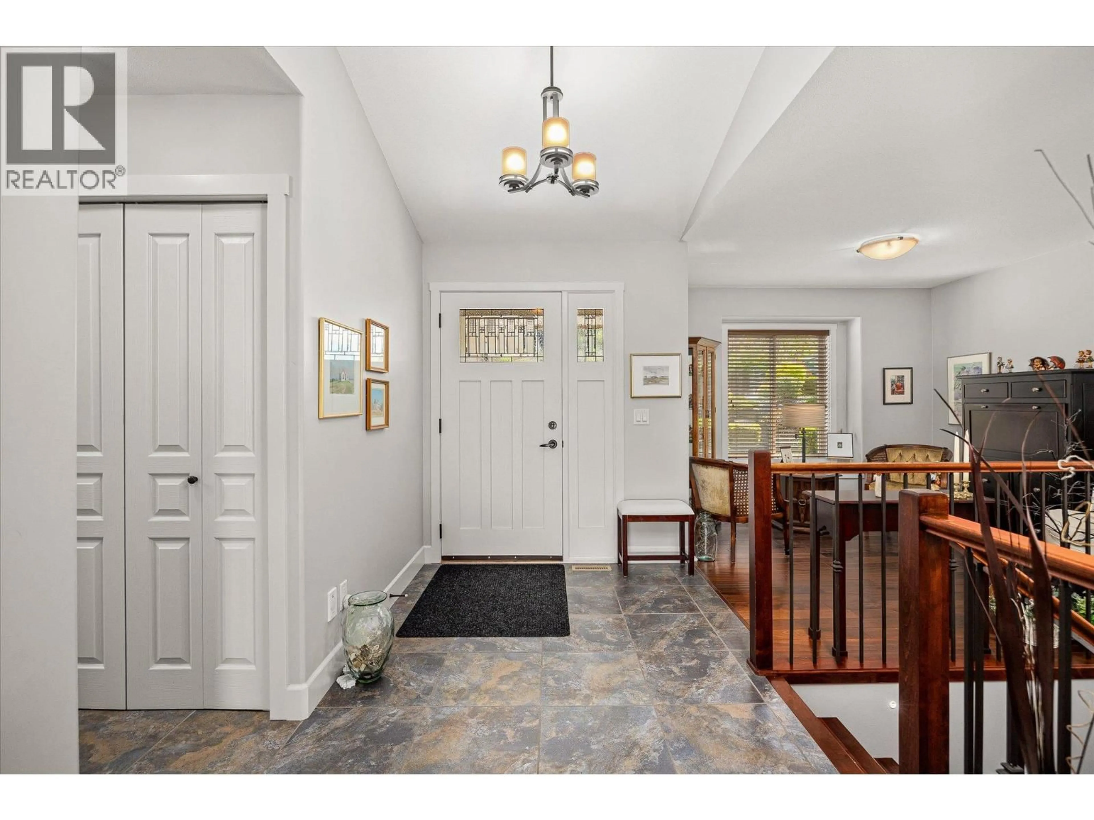 Indoor entryway for 3652 SUNSET RANCH DRIVE, Kelowna British Columbia V1X8C7