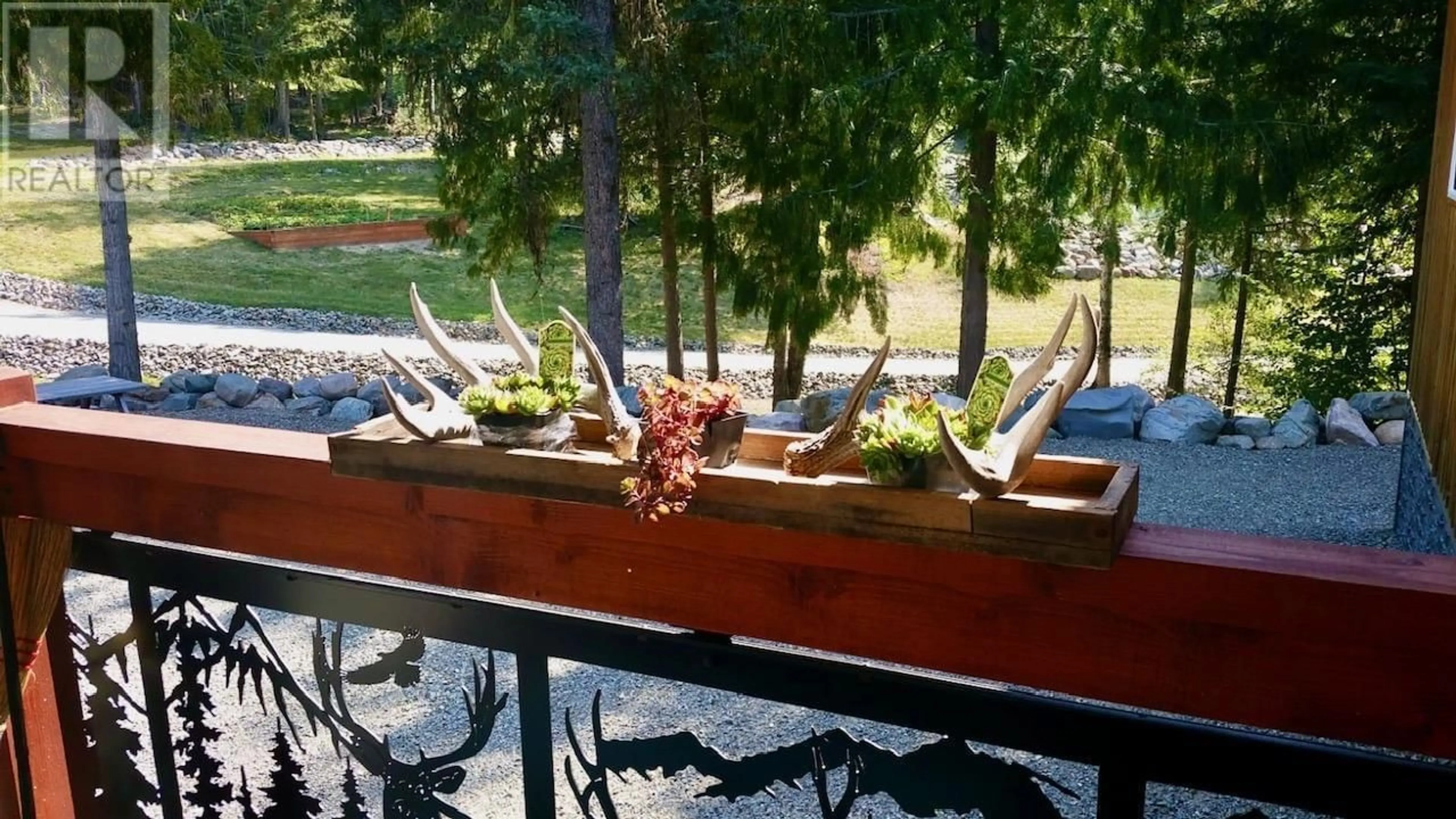 Patio, unknown for 7470 3 HIGHWAY, Kitchener British Columbia V0B2P0