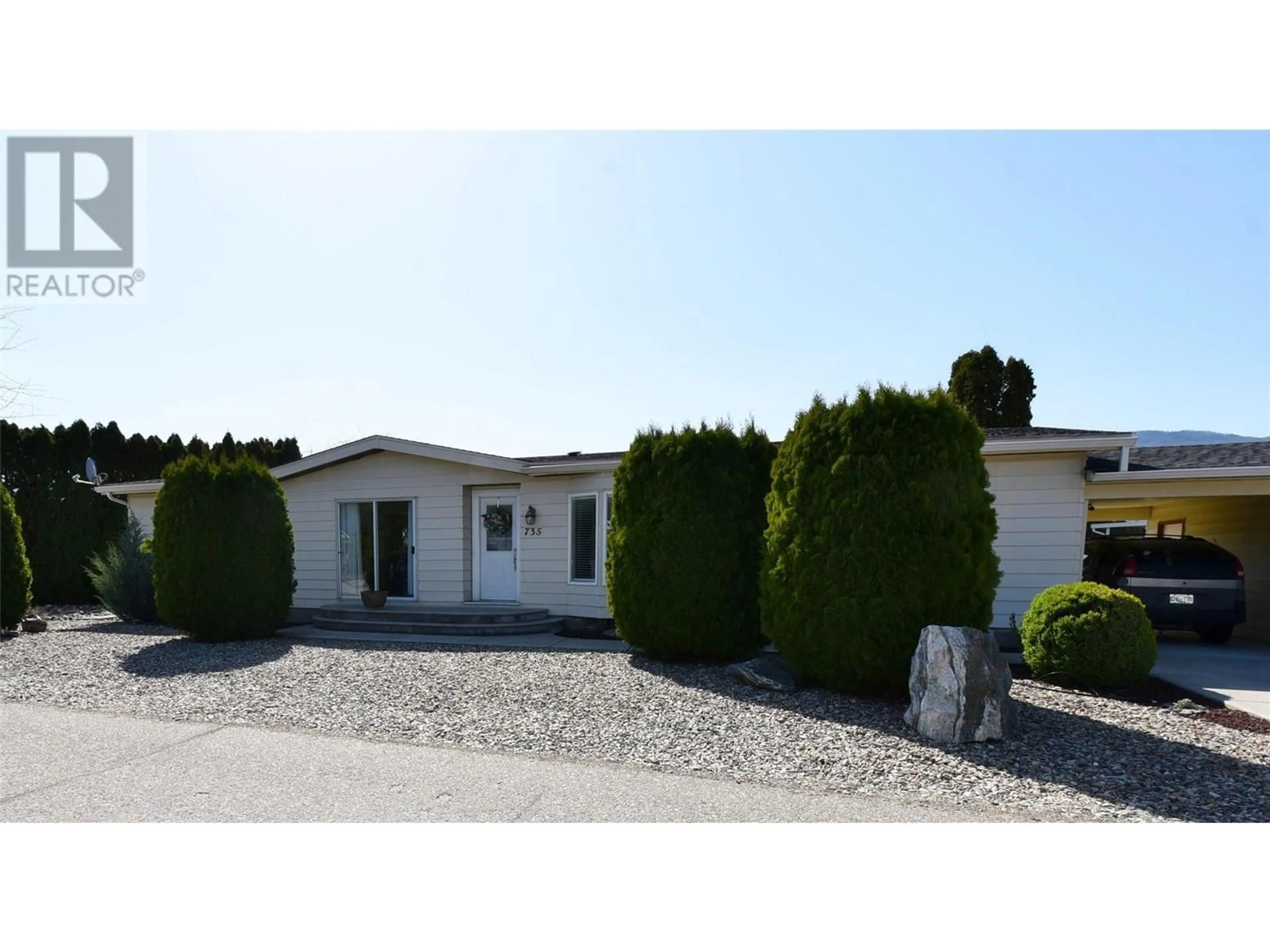 Home with vinyl exterior material, street for 735 3 STREET, Vernon British Columbia V1H1Z1