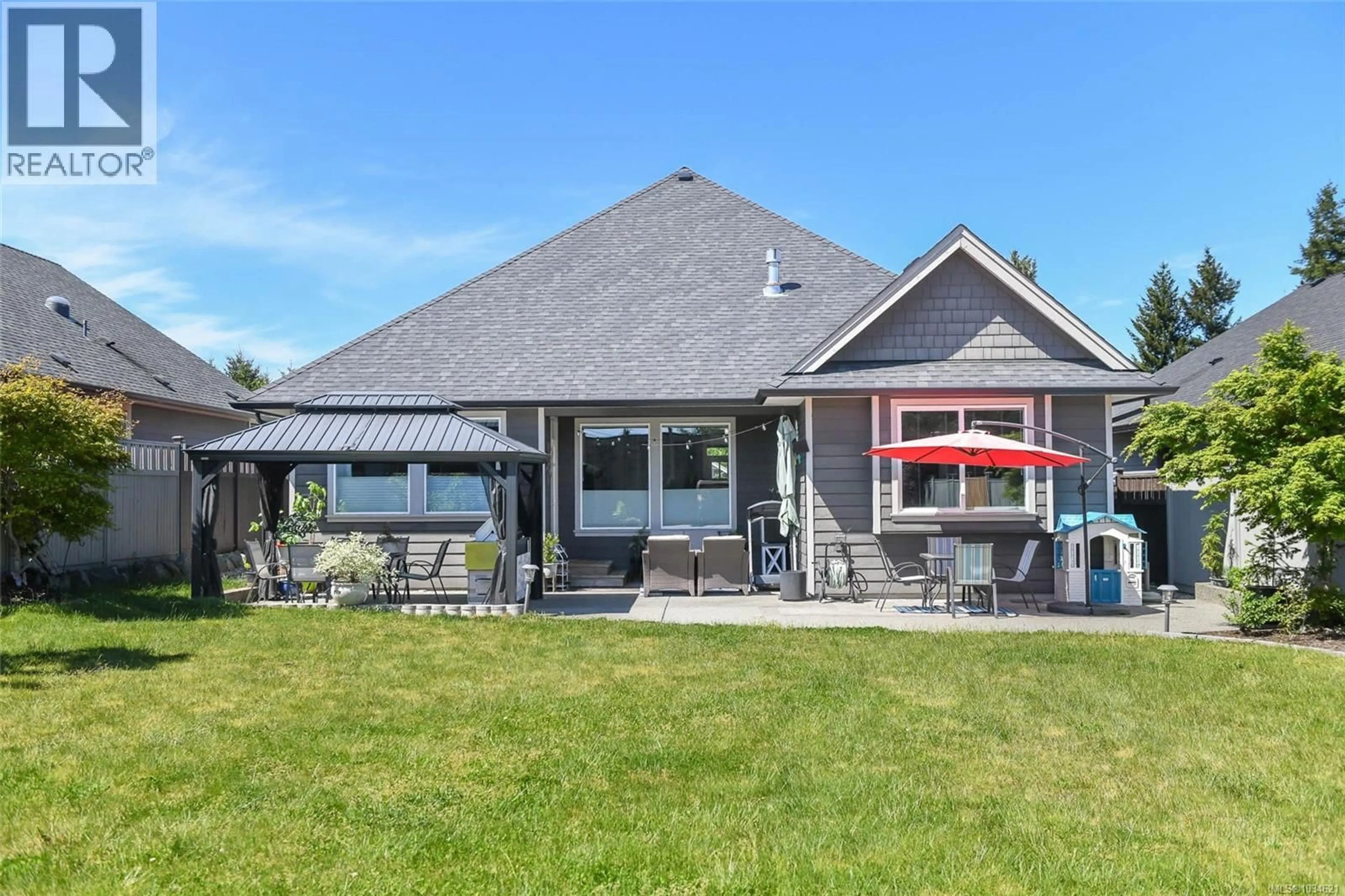 Home with vinyl exterior material, water/lake/river/ocean view for 905 PRESTWICK PLACE, Courtenay British Columbia V9N0E1