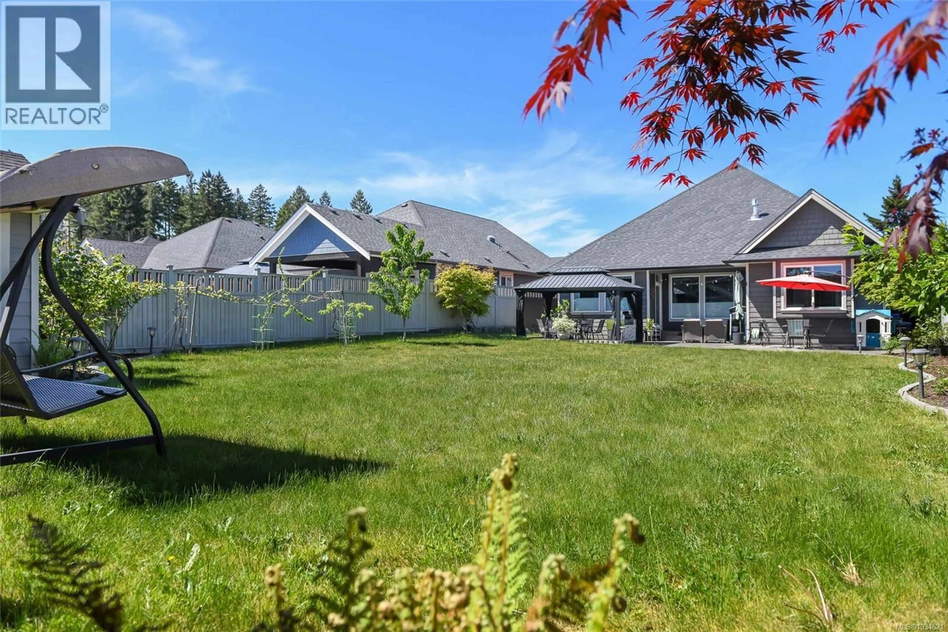 A pic from outside/outdoor area/front of a property/back of a property/a pic from drone, mountain view for 905 PRESTWICK PLACE, Courtenay British Columbia V9N0E1