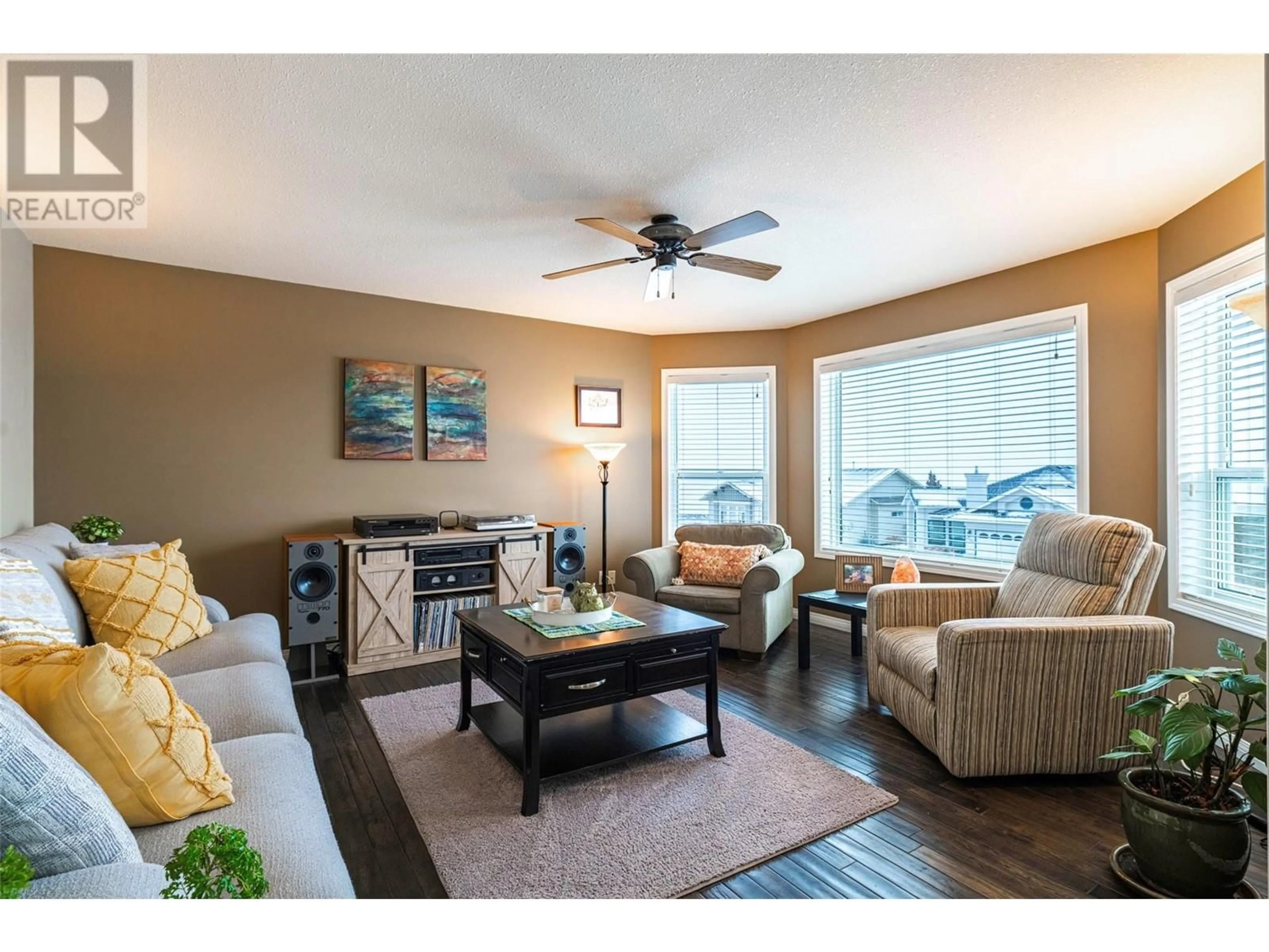 Living room with furniture, unknown for 6769 FOOTHILLS DRIVE, Vernon British Columbia V1B2Y3