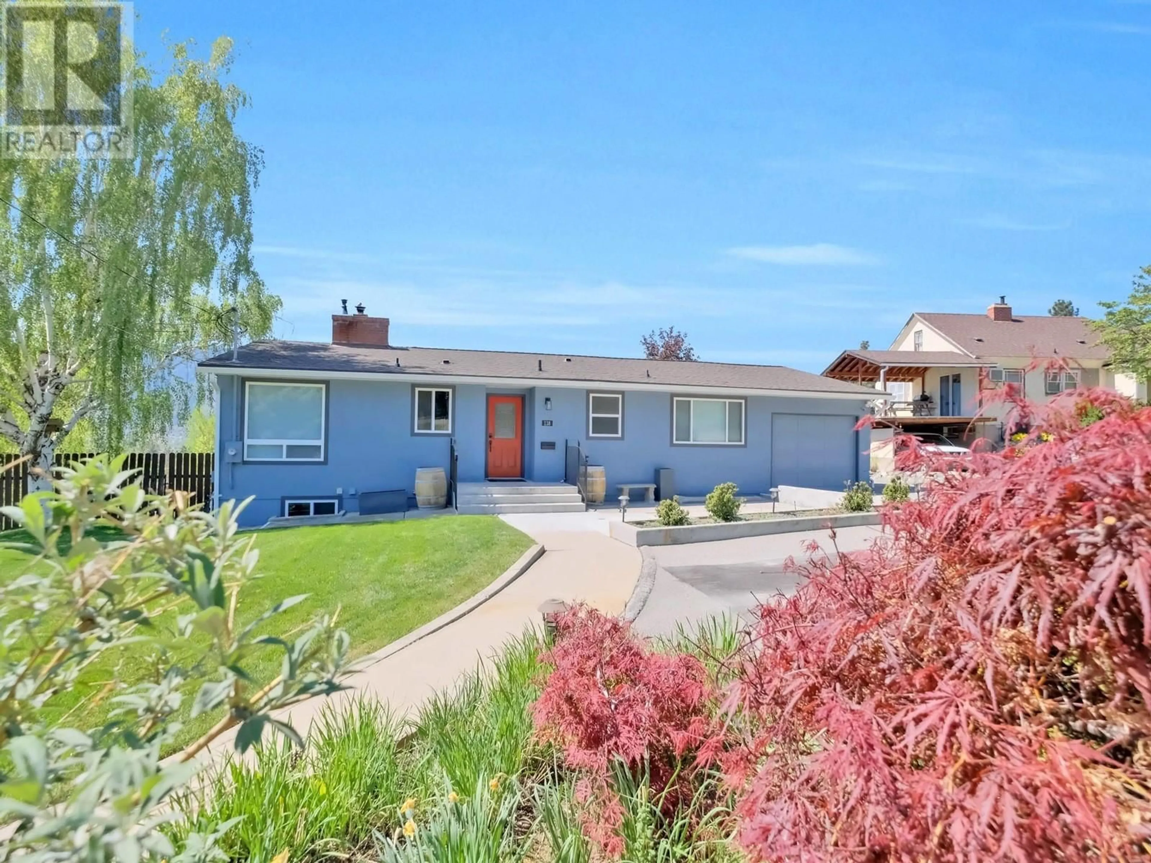 Home with vinyl exterior material, street for 118 CRAIG DRIVE, Penticton British Columbia V2A3R9