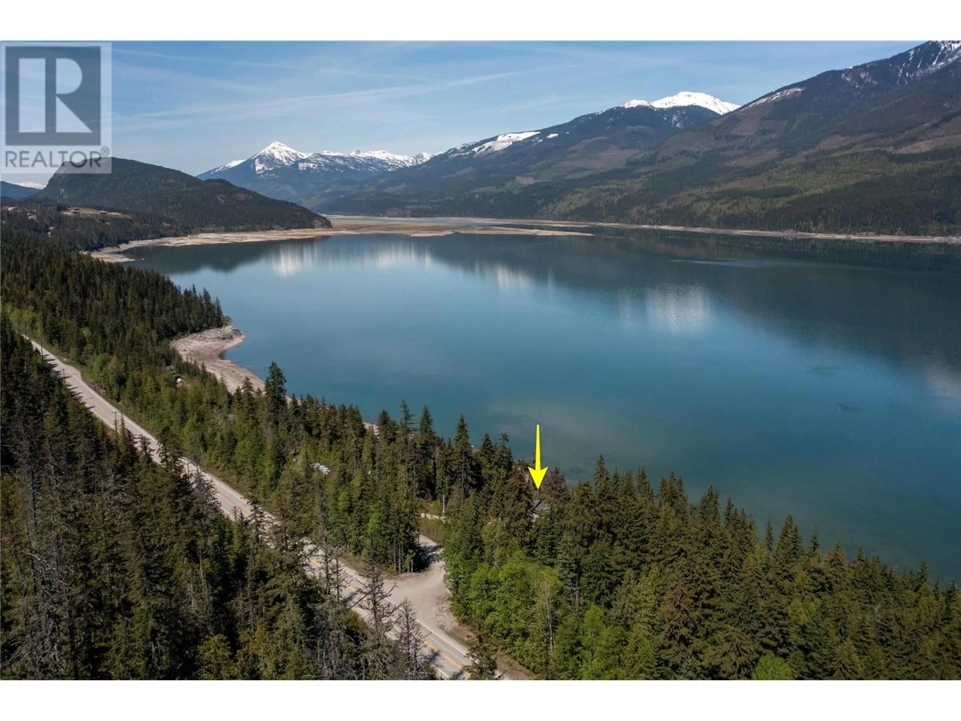 A pic from outside/outdoor area/front of a property/back of a property/a pic from drone, water/lake/river/ocean view for 8420 23 HIGHWAY SOUTH, Revelstoke British Columbia V0E3K0