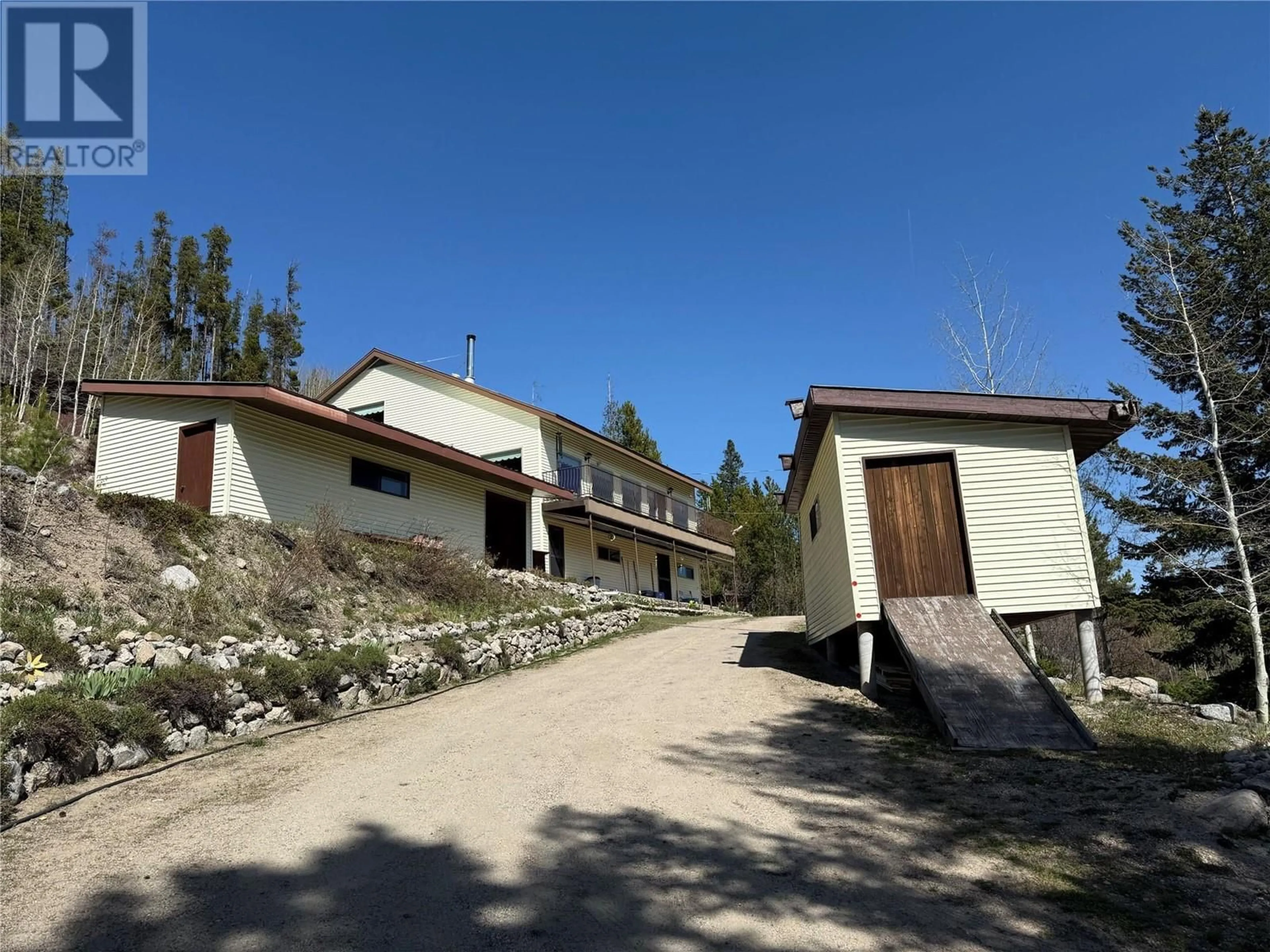 A pic from outside/outdoor area/front of a property/back of a property/a pic from drone, building for 4158 PRINCETON SUMMERLAND ROAD, Princeton British Columbia V0X1W0