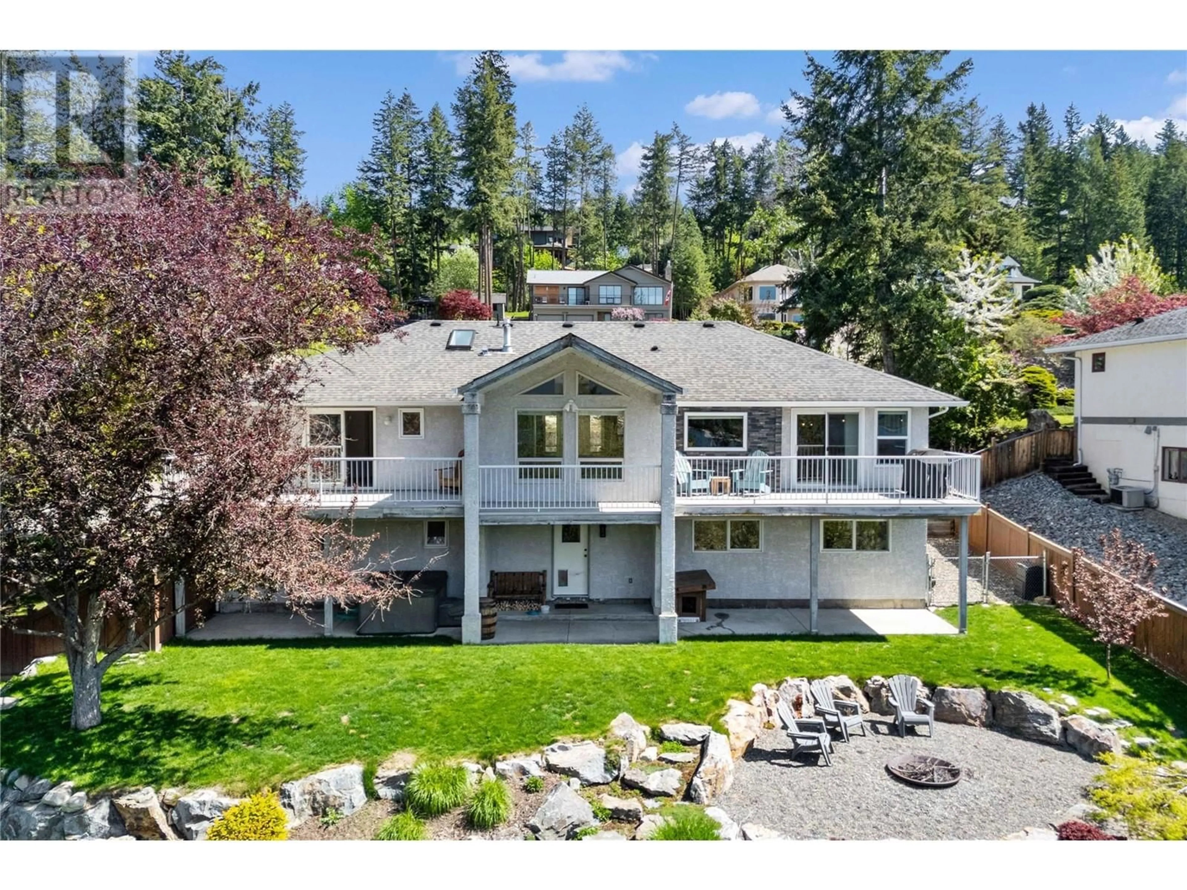 A pic from outside/outdoor area/front of a property/back of a property/a pic from drone, water/lake/river/ocean view for 4771 16 STREET NORTHEAST, Salmon Arm British Columbia V1E1E1