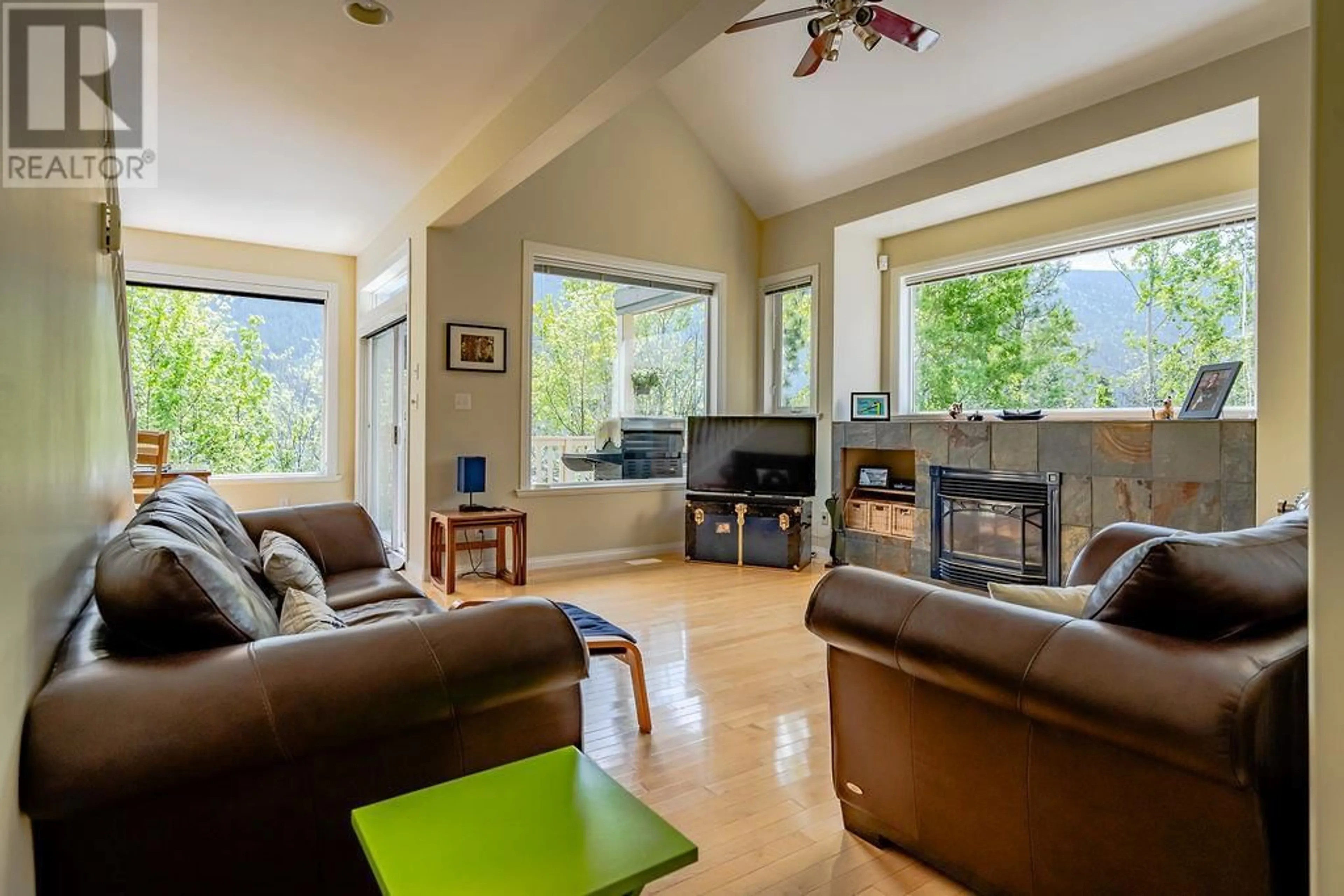 Living room with furniture, unknown for 3404 BODARD ROAD, Nelson British Columbia V1L6T3