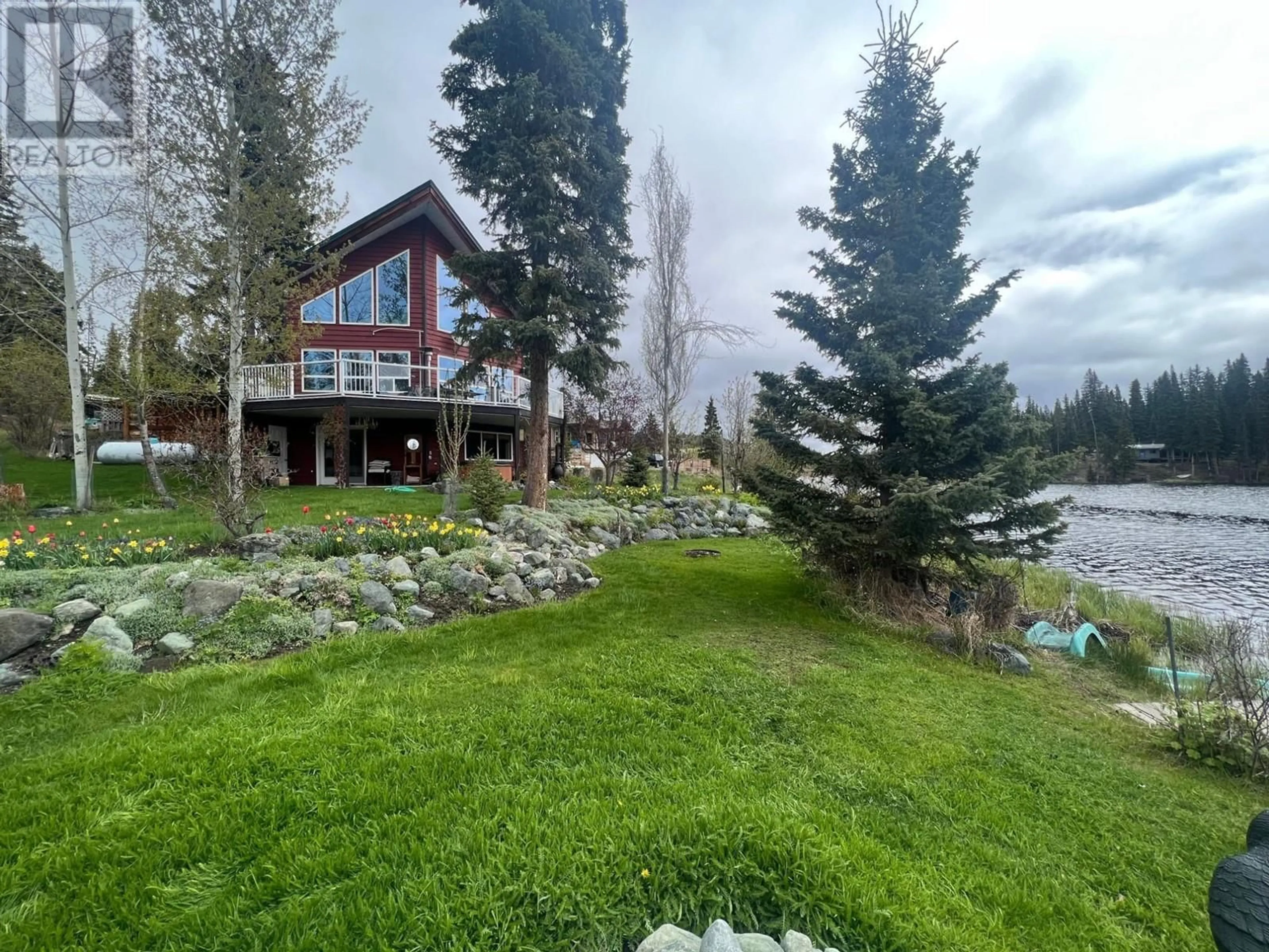 A pic from outside/outdoor area/front of a property/back of a property/a pic from drone, water/lake/river/ocean view for 2 - 4436 MEADOW CREEK ROAD, Kamloops British Columbia V1S1Y8