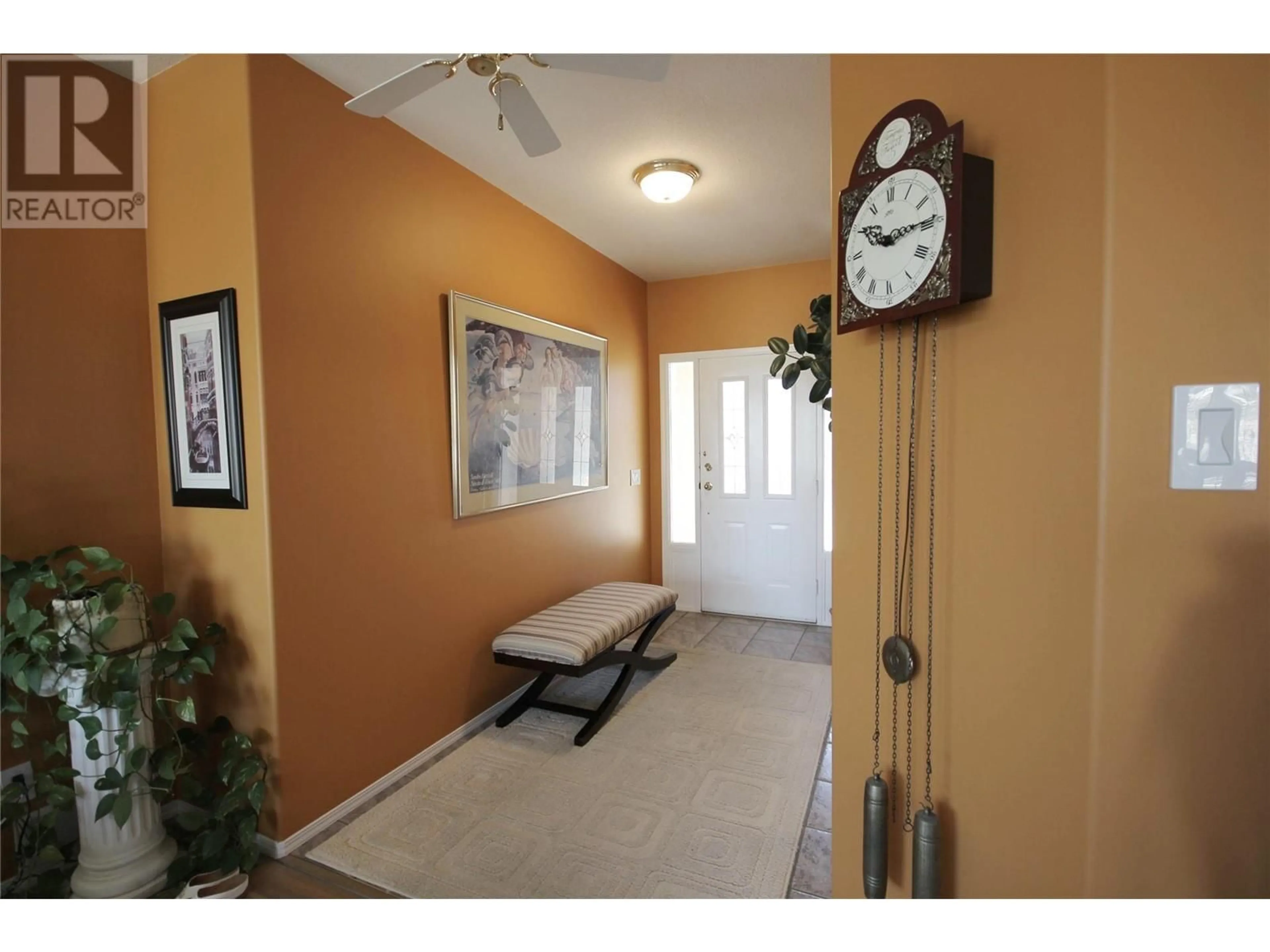 Indoor entryway for 396 RIDGE ROAD, Penticton British Columbia V2A8N7