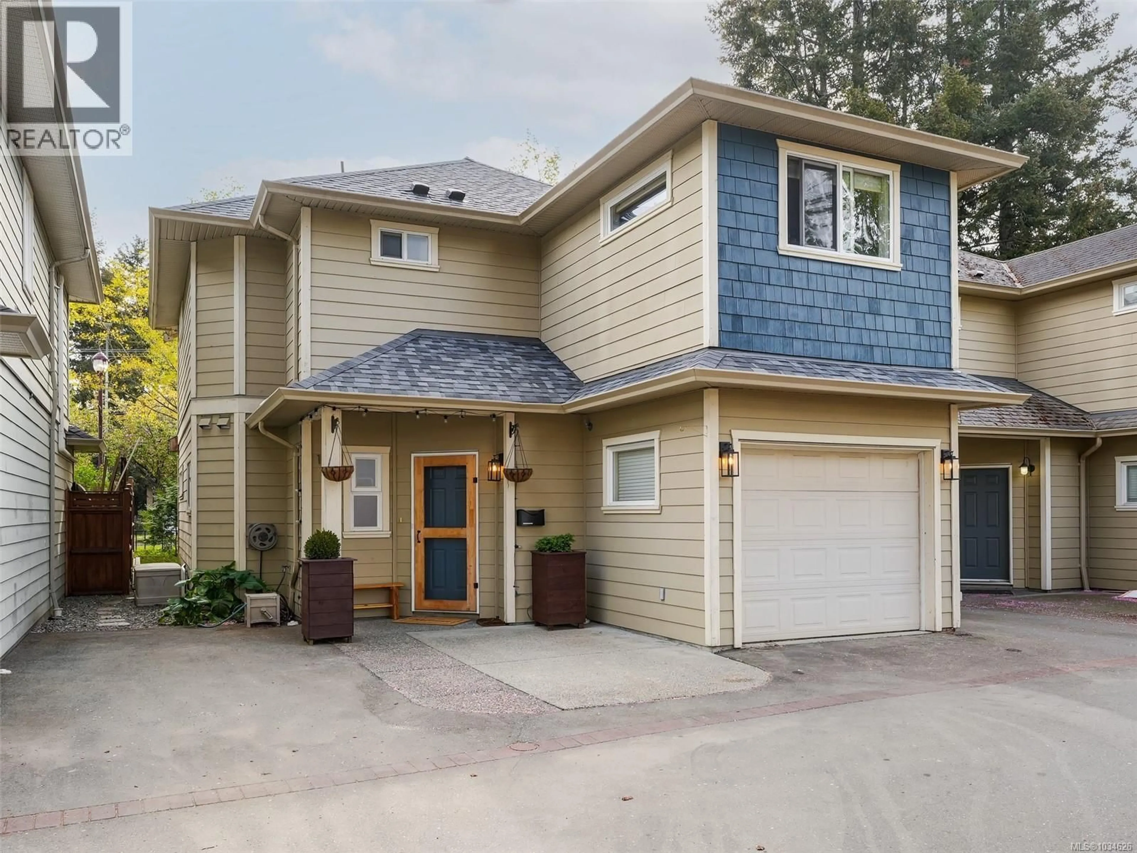 Home with vinyl exterior material, street for 108 - 710 PERCY PLACE, Langford British Columbia V9B5A5
