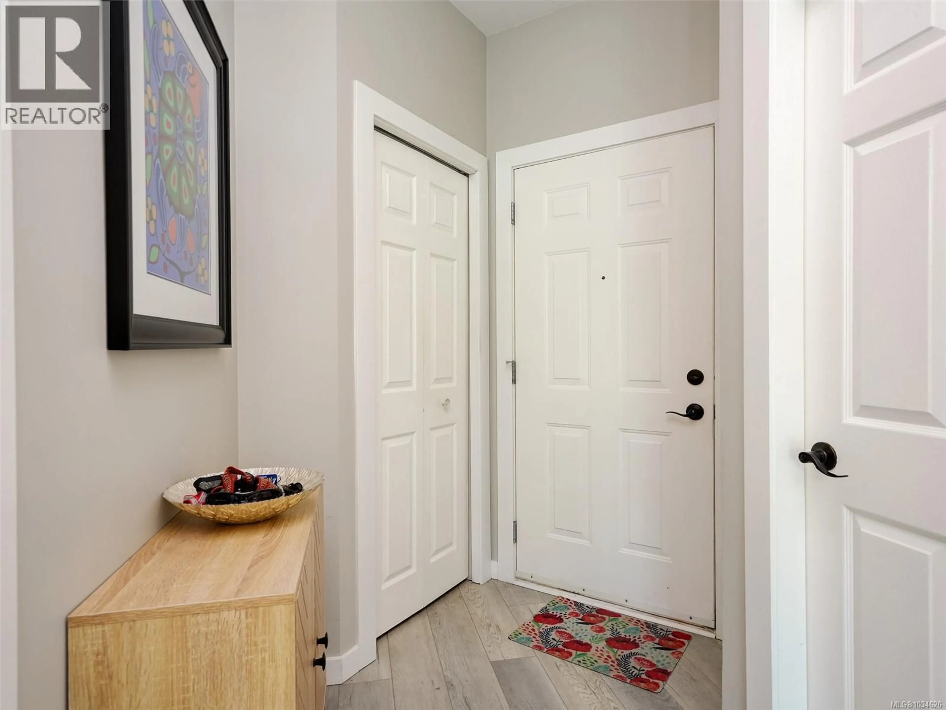 Indoor entryway for 108 - 710 PERCY PLACE, Langford British Columbia V9B5A5