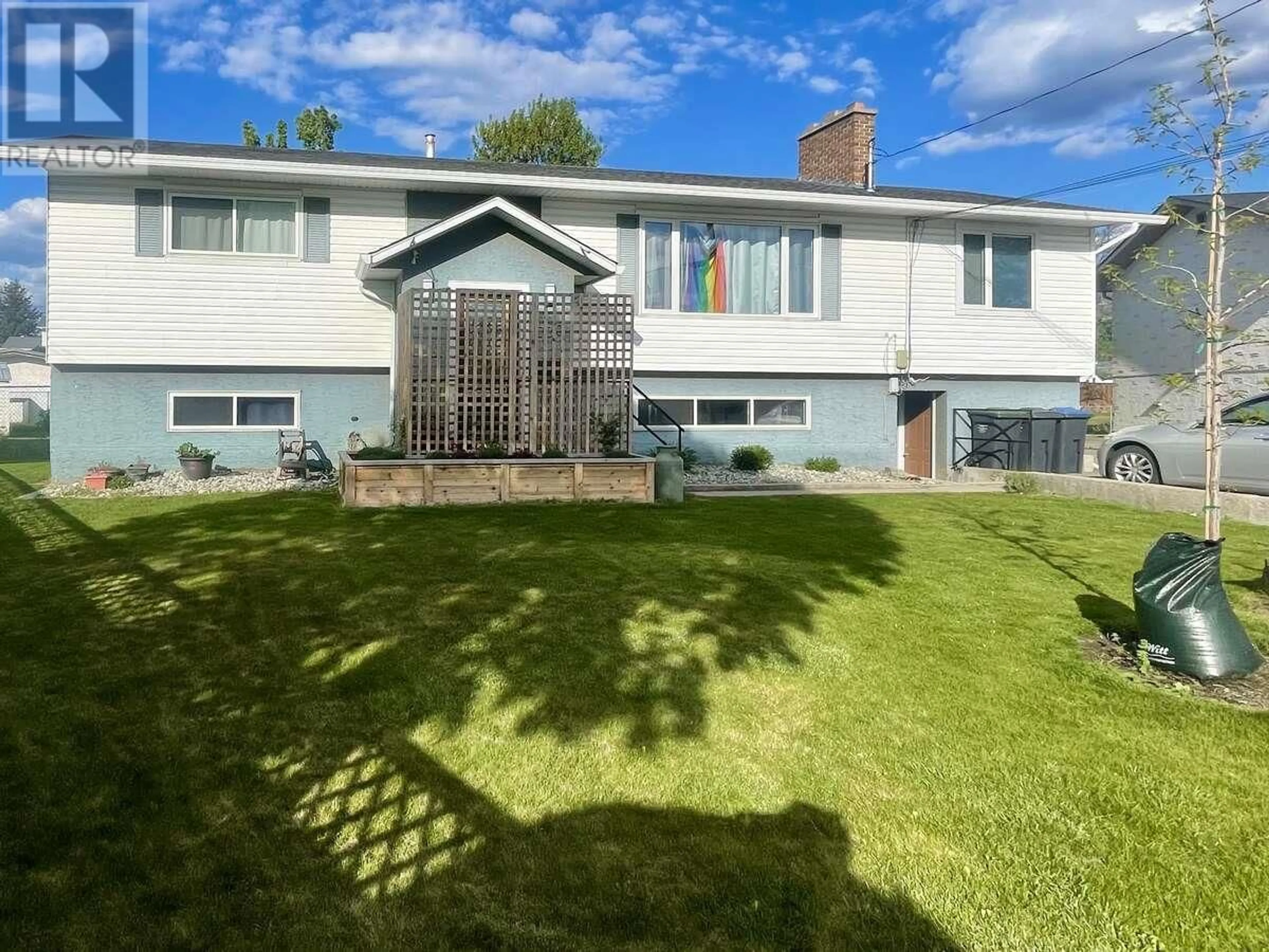 A pic from outside/outdoor area/front of a property/back of a property/a pic from drone, unknown for 730 GRAHAM ROAD, Kelowna British Columbia V1X1J2