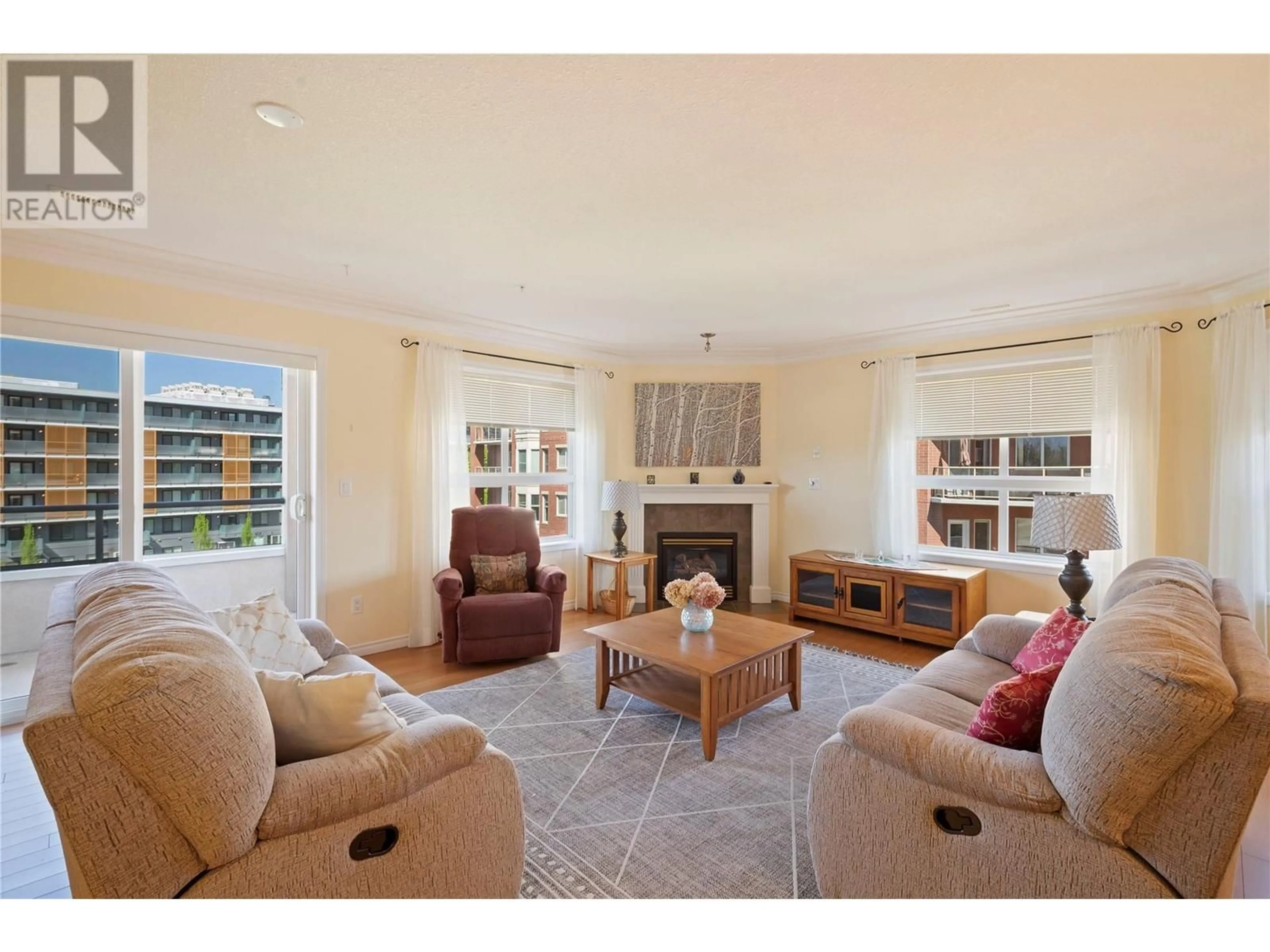 Living room with furniture, unknown for 401 - 1967 UNDERHILL STREET, Kelowna British Columbia V1X8C9