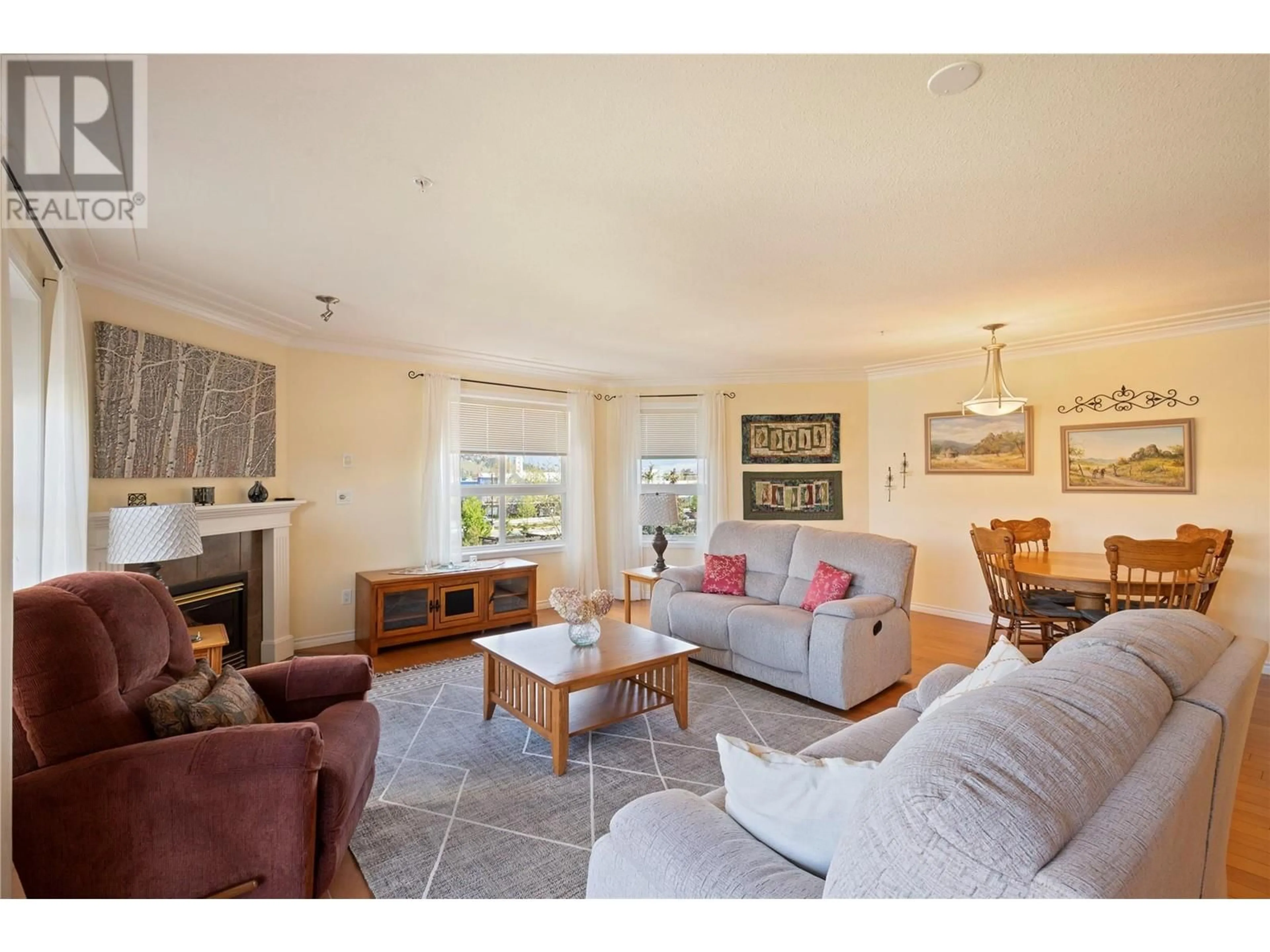 Living room with furniture, unknown for 401 - 1967 UNDERHILL STREET, Kelowna British Columbia V1X8C9