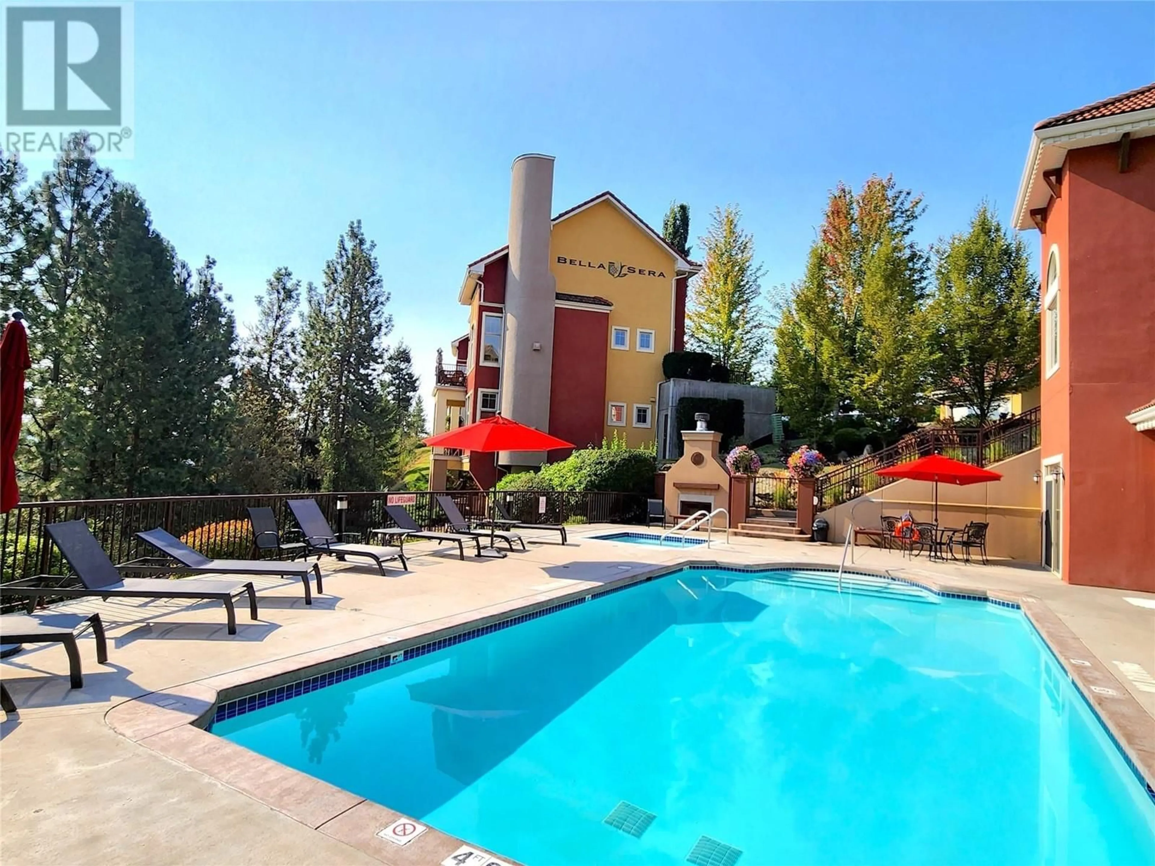 Pool for 124 - 1795 COUNTRY CLUB DRIVE, Kelowna British Columbia V1V2V9