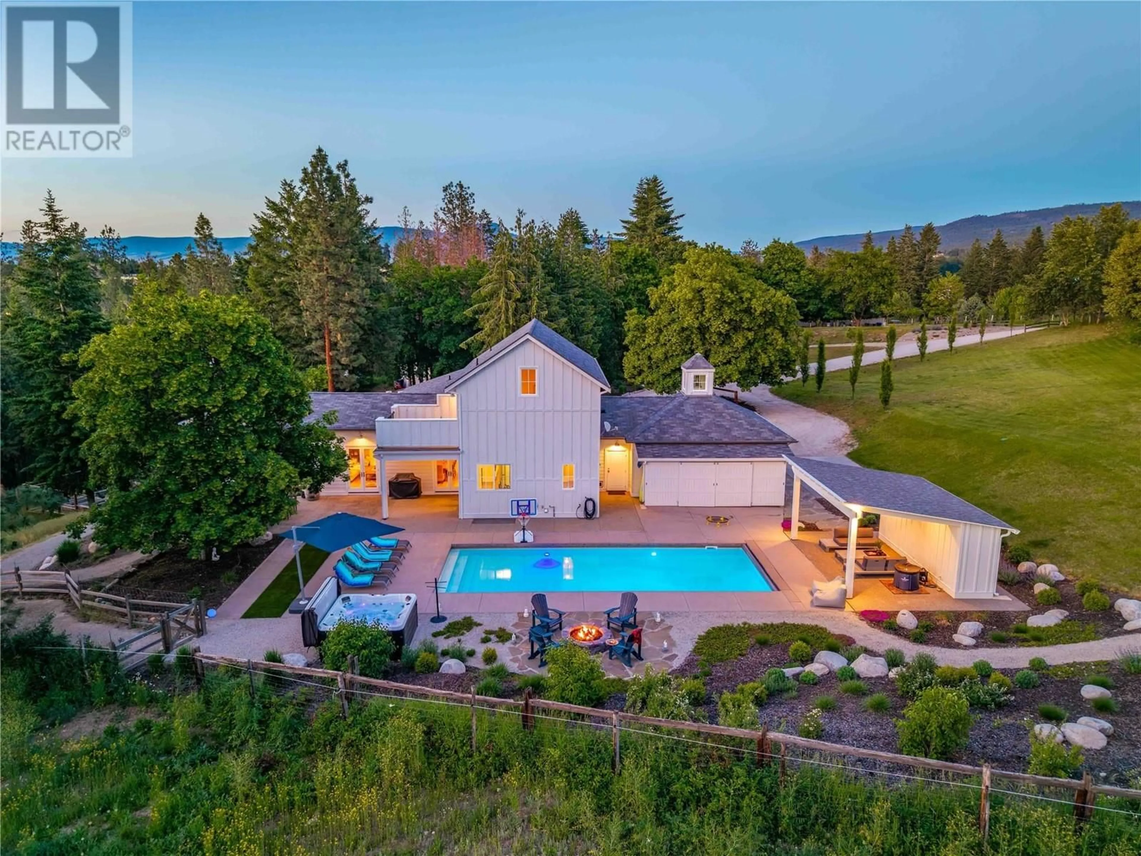 A pic from outside/outdoor area/front of a property/back of a property/a pic from drone, unknown for 2376 SAUCIER ROAD, Kelowna British Columbia V1W4B8