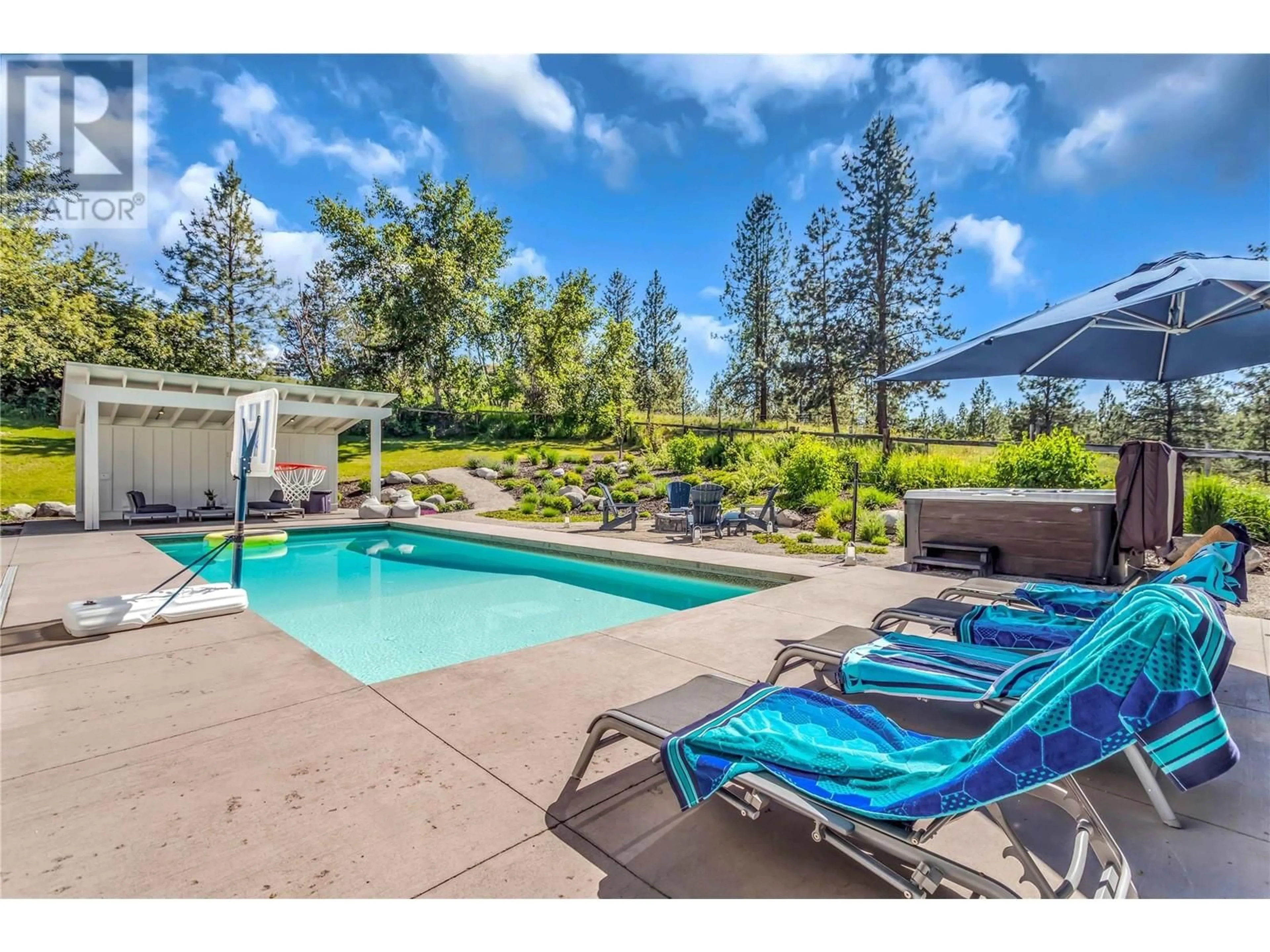 Pool for 2376 SAUCIER ROAD, Kelowna British Columbia V1W4B8