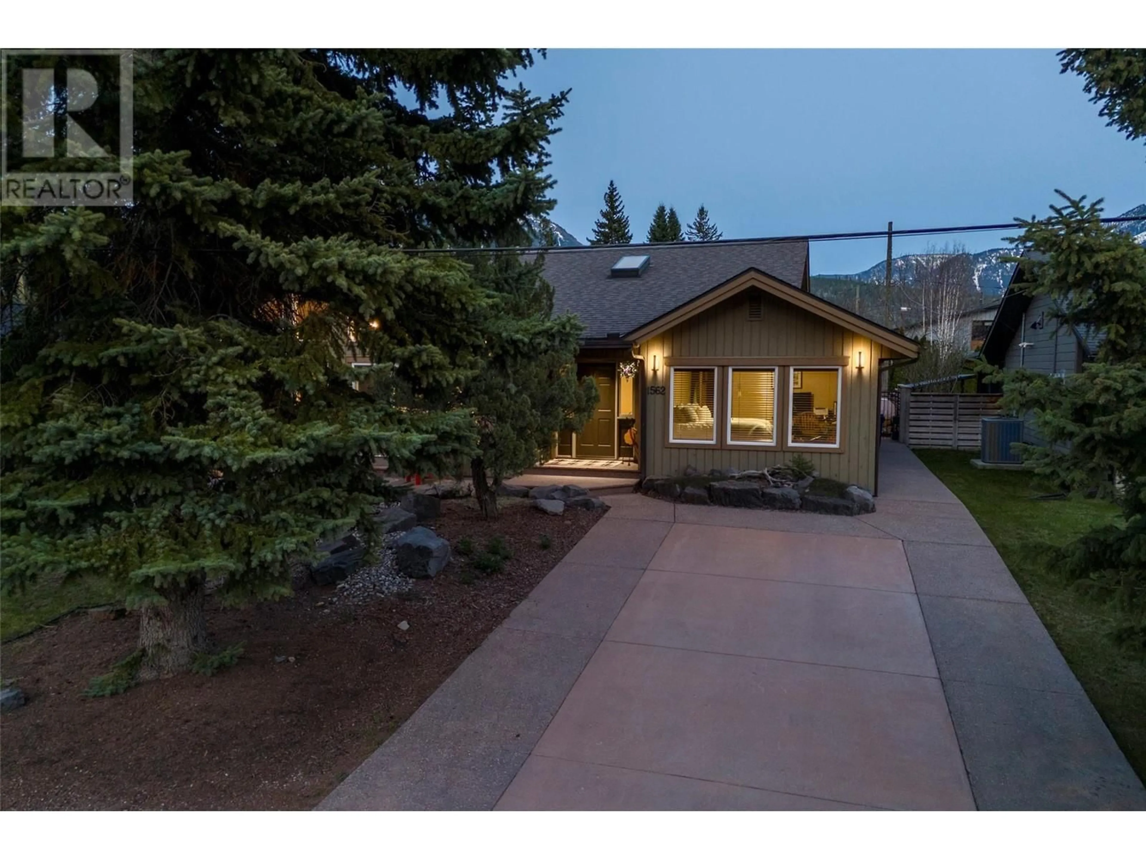 Unknown for 1562 12TH AVENUE, Fernie British Columbia V0B1M0
