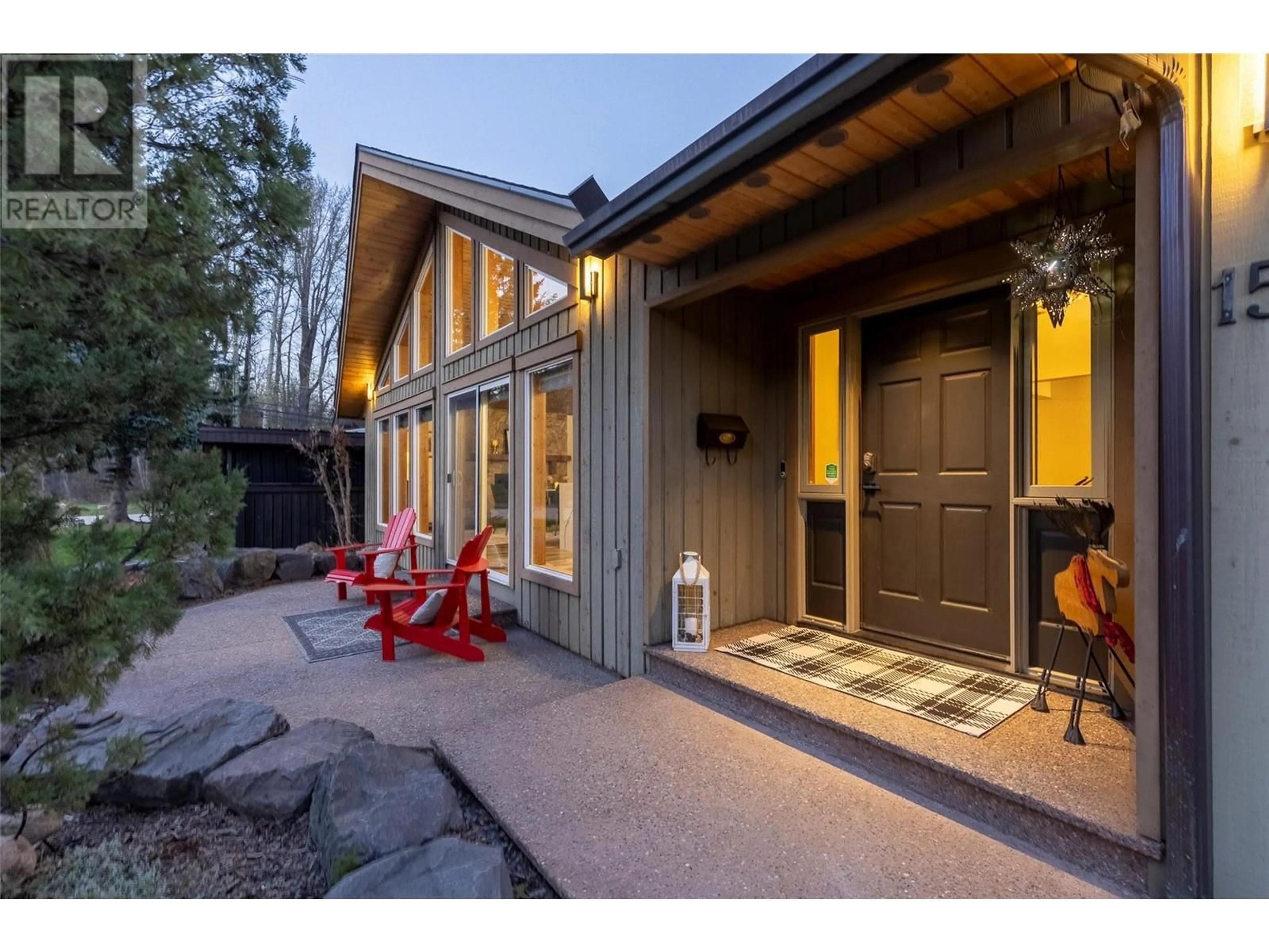 Indoor entryway for 1562 12TH AVENUE, Fernie British Columbia V0B1M0