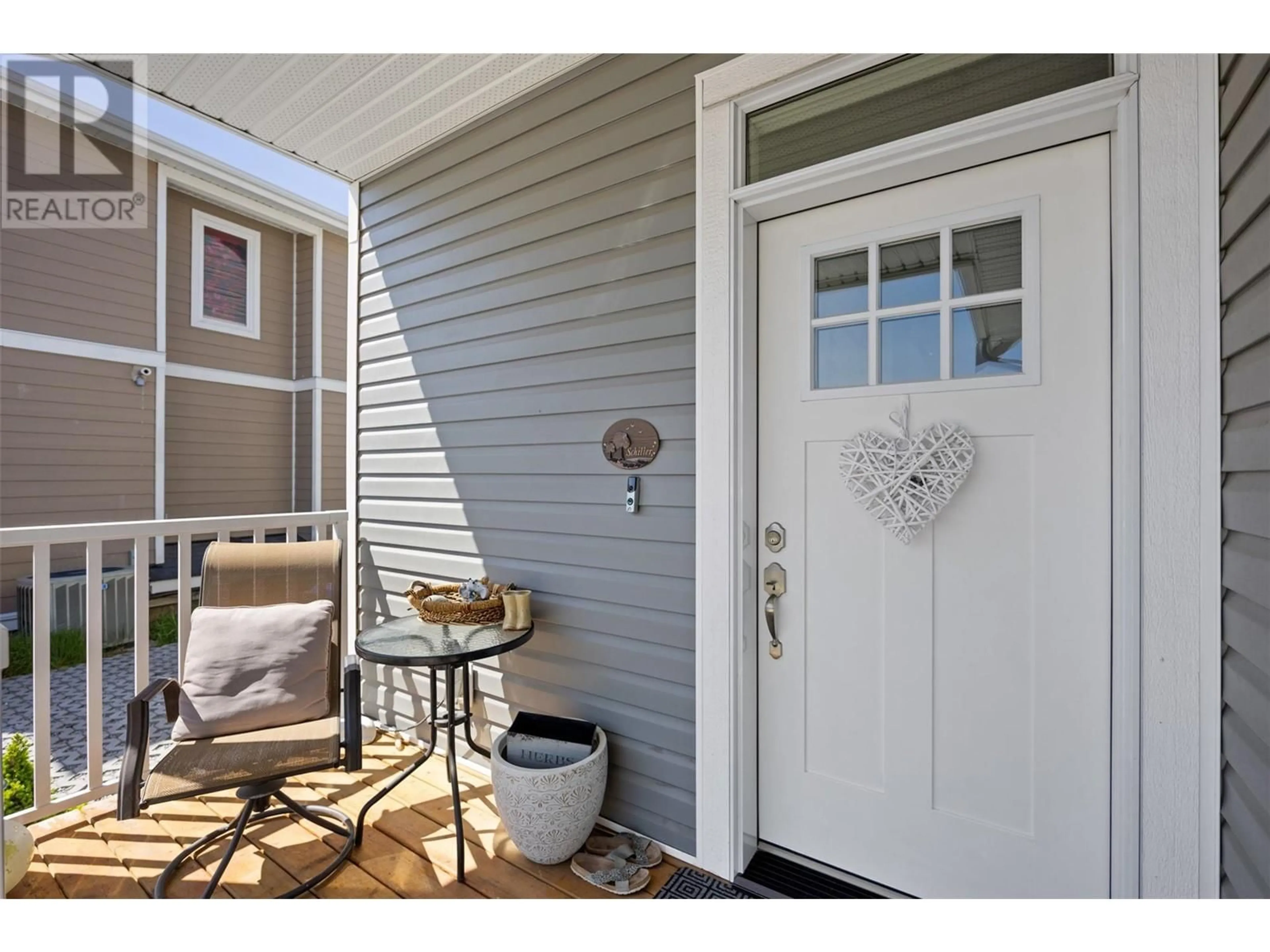 Indoor entryway for 1607 PHILLIPS STREET, Merritt British Columbia V1K0B8