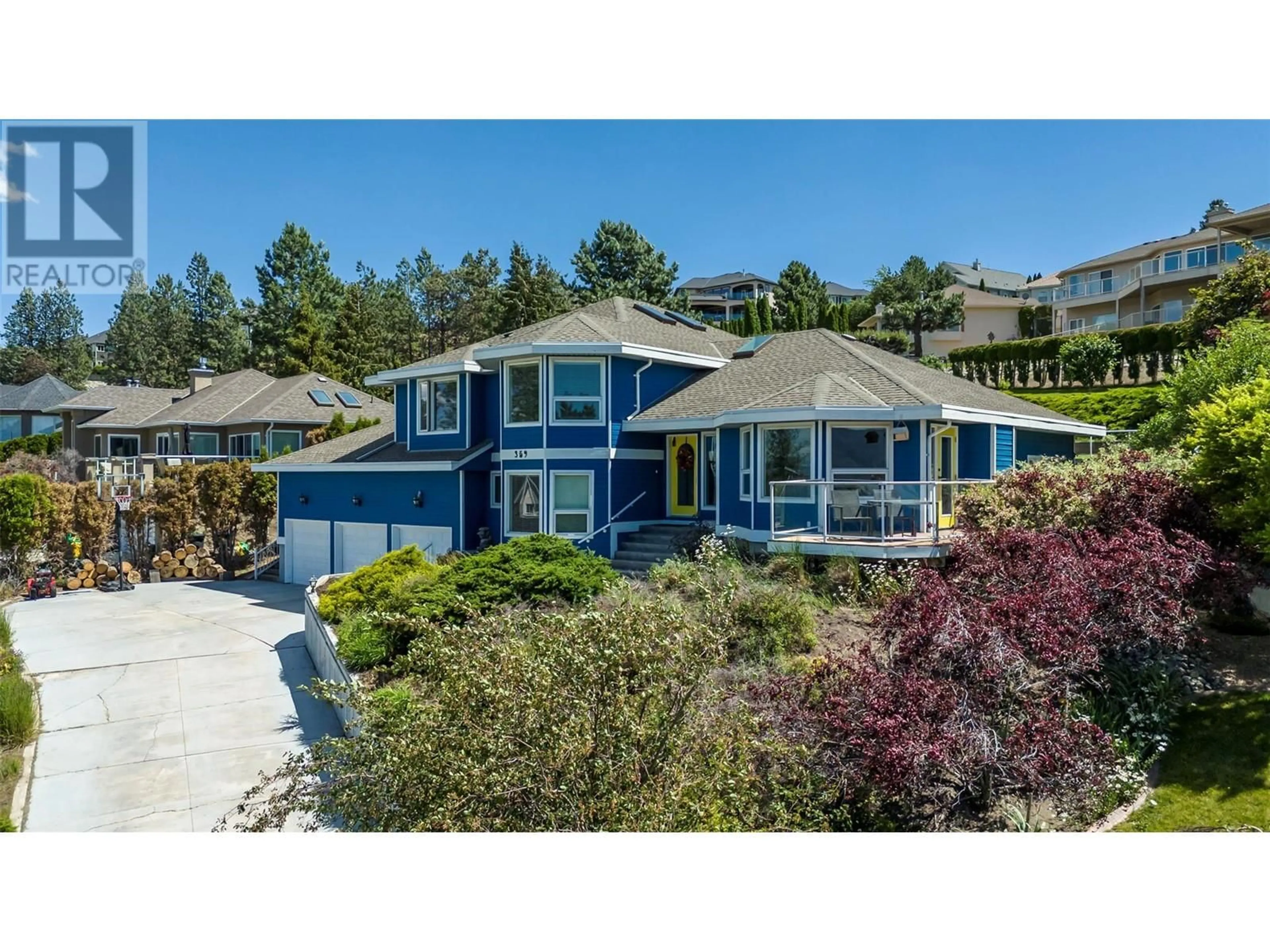 A pic from outside/outdoor area/front of a property/back of a property/a pic from drone, unknown for 359 STELLAR DRIVE, Kelowna British Columbia V1W4K4