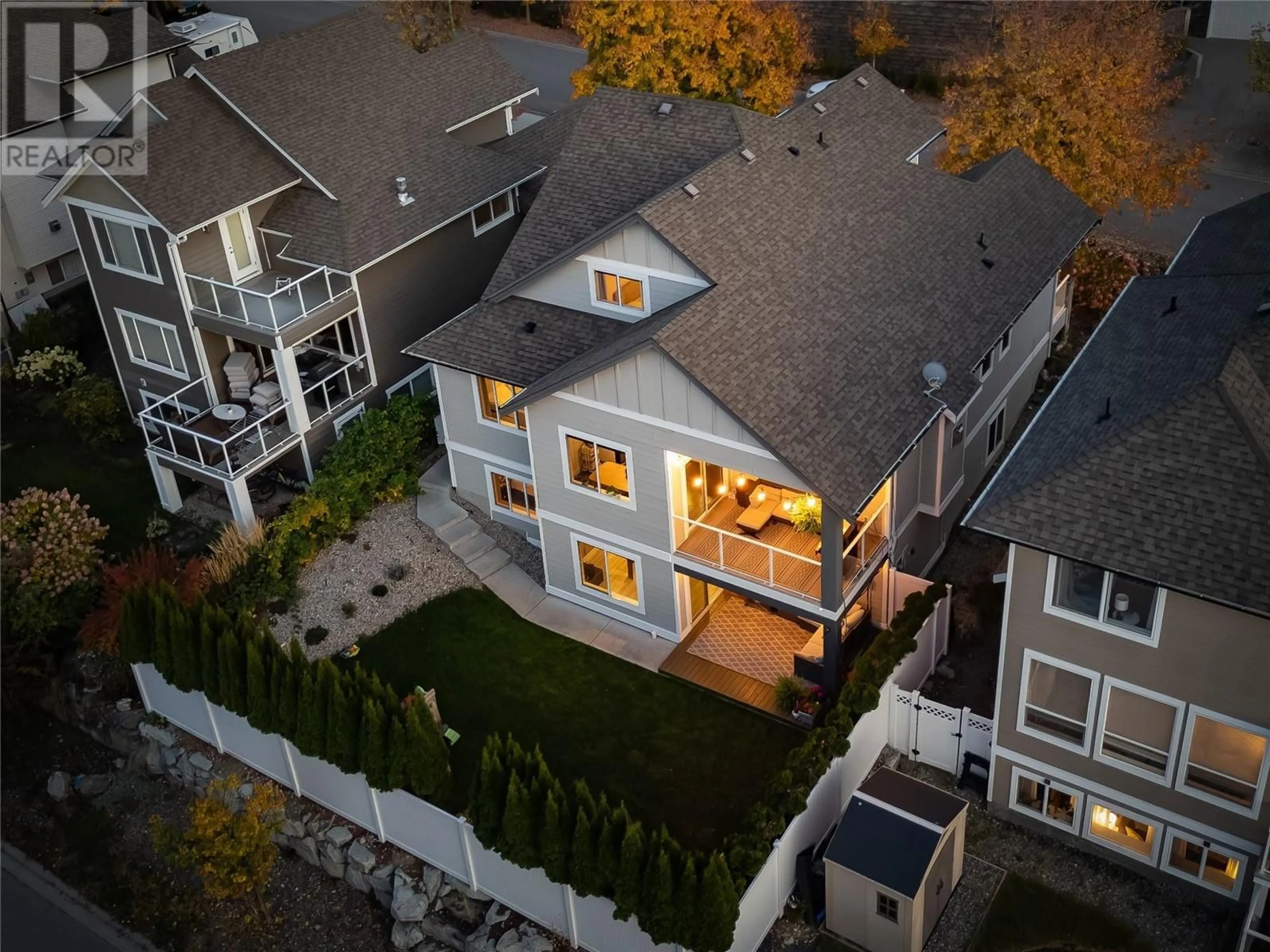 A pic from outside/outdoor area/front of a property/back of a property/a pic from drone, unknown for 5084 SEON CRESCENT, Kelowna British Columbia V1W5G8