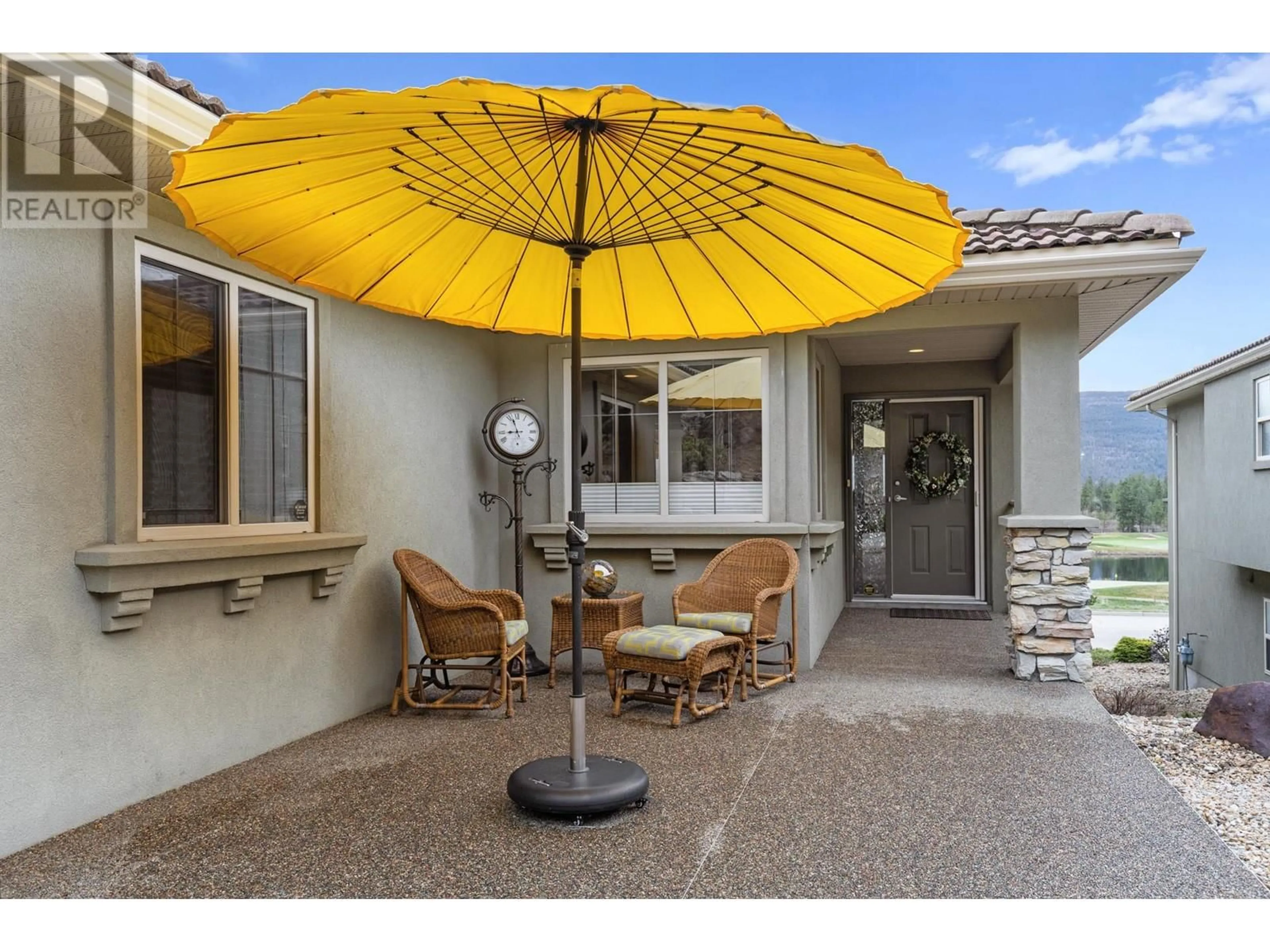 Patio, street for 111 - 2455 QUAIL RIDGE BOULEVARD, Kelowna British Columbia V1V2S8