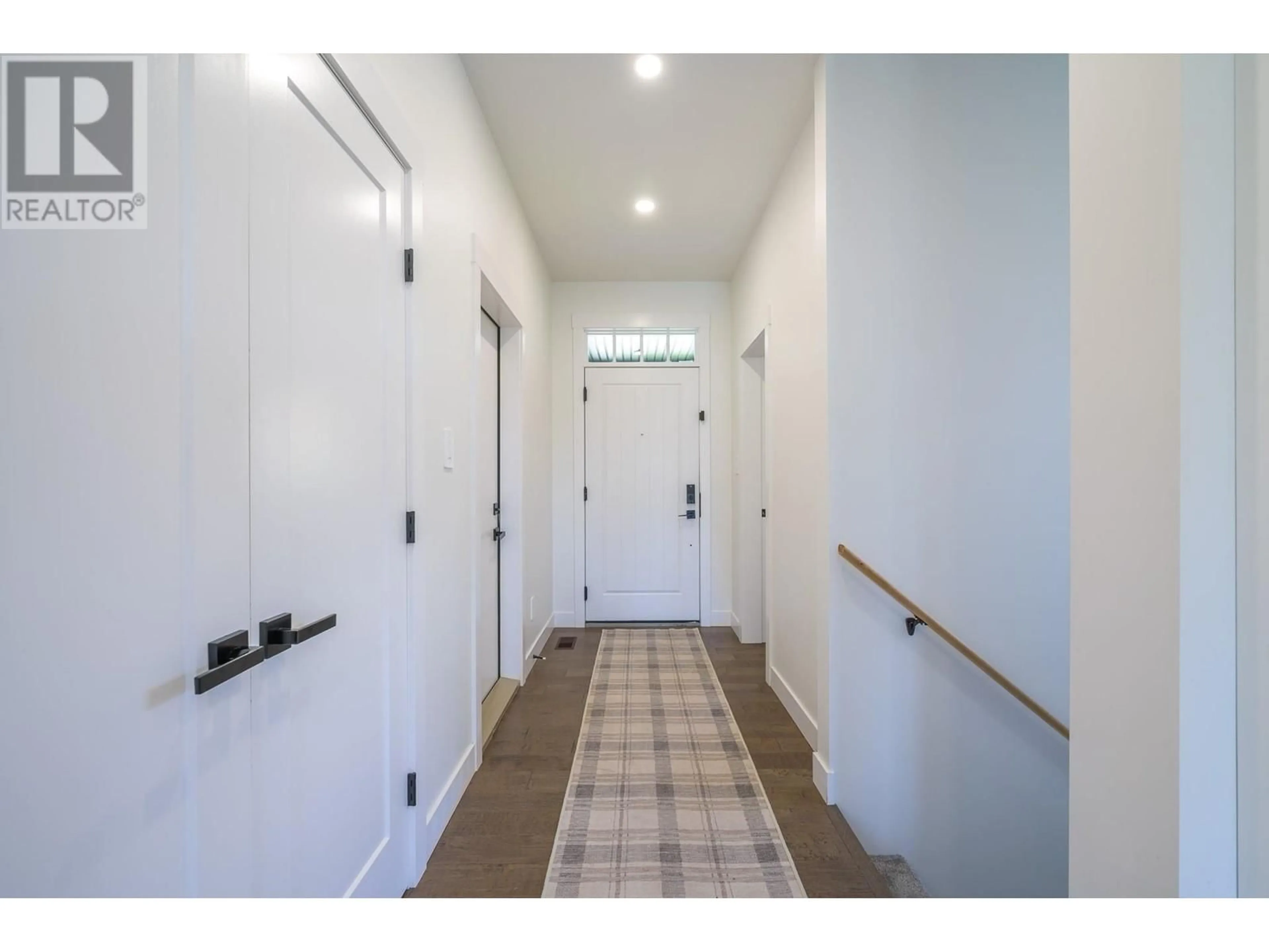 Indoor entryway for 20 - 1900 ORD ROAD, Kamloops British Columbia V2B0B6