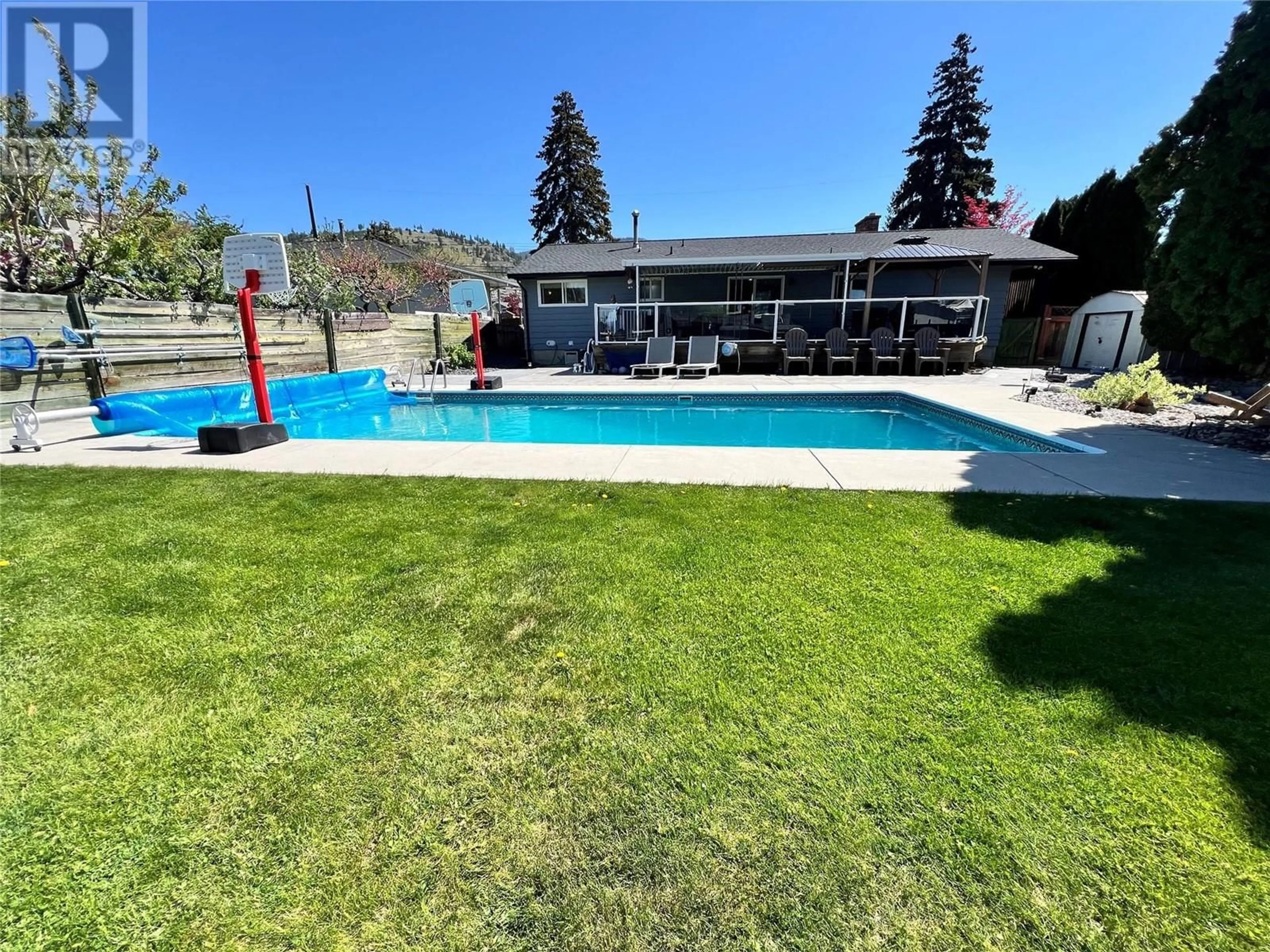 Pool for 1515 DUNCAN AVENUE, Penticton British Columbia V2A2X7