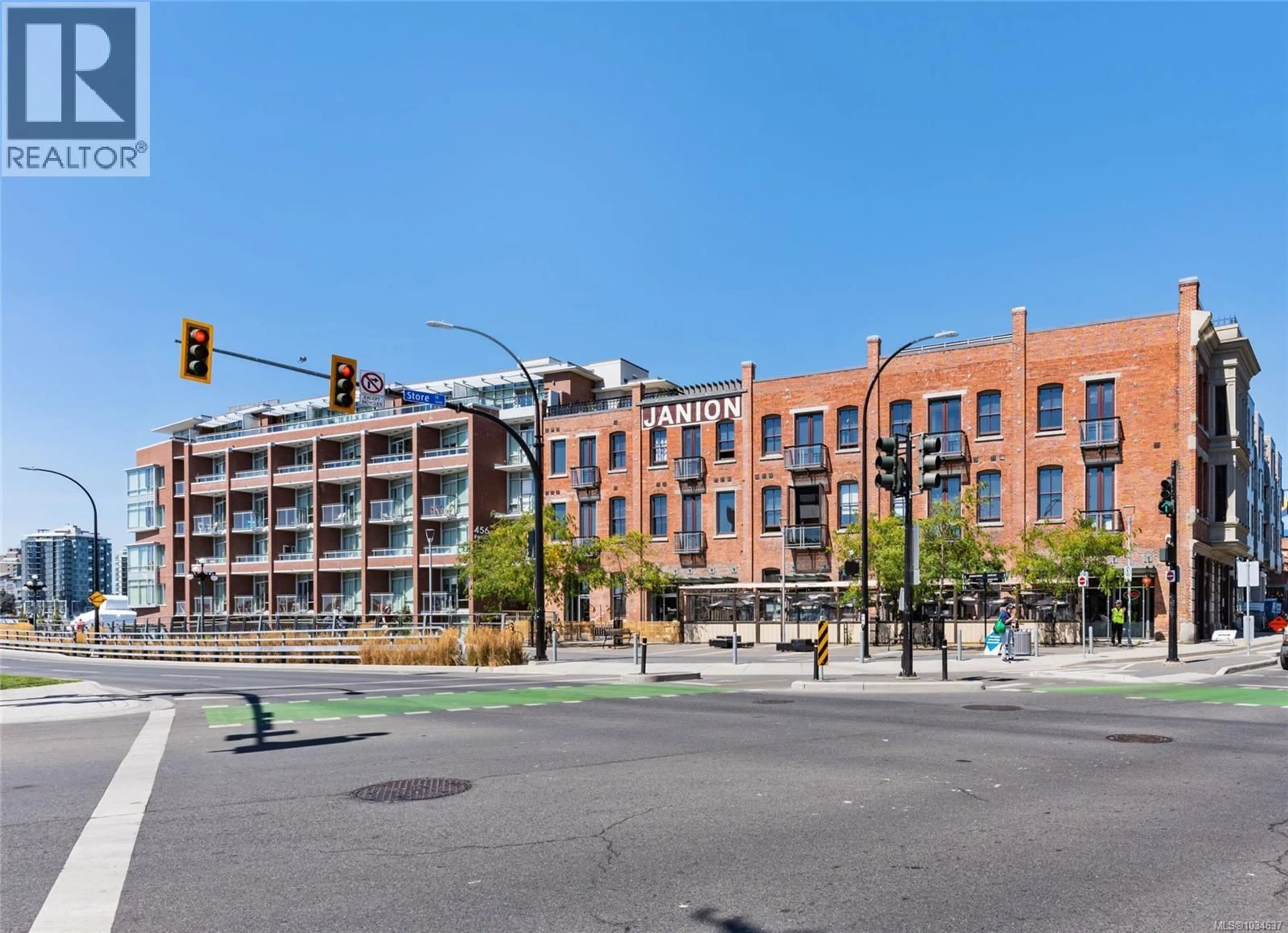 Patio, building for 211 - 456 PANDORA AVENUE, Victoria British Columbia V8W0E3