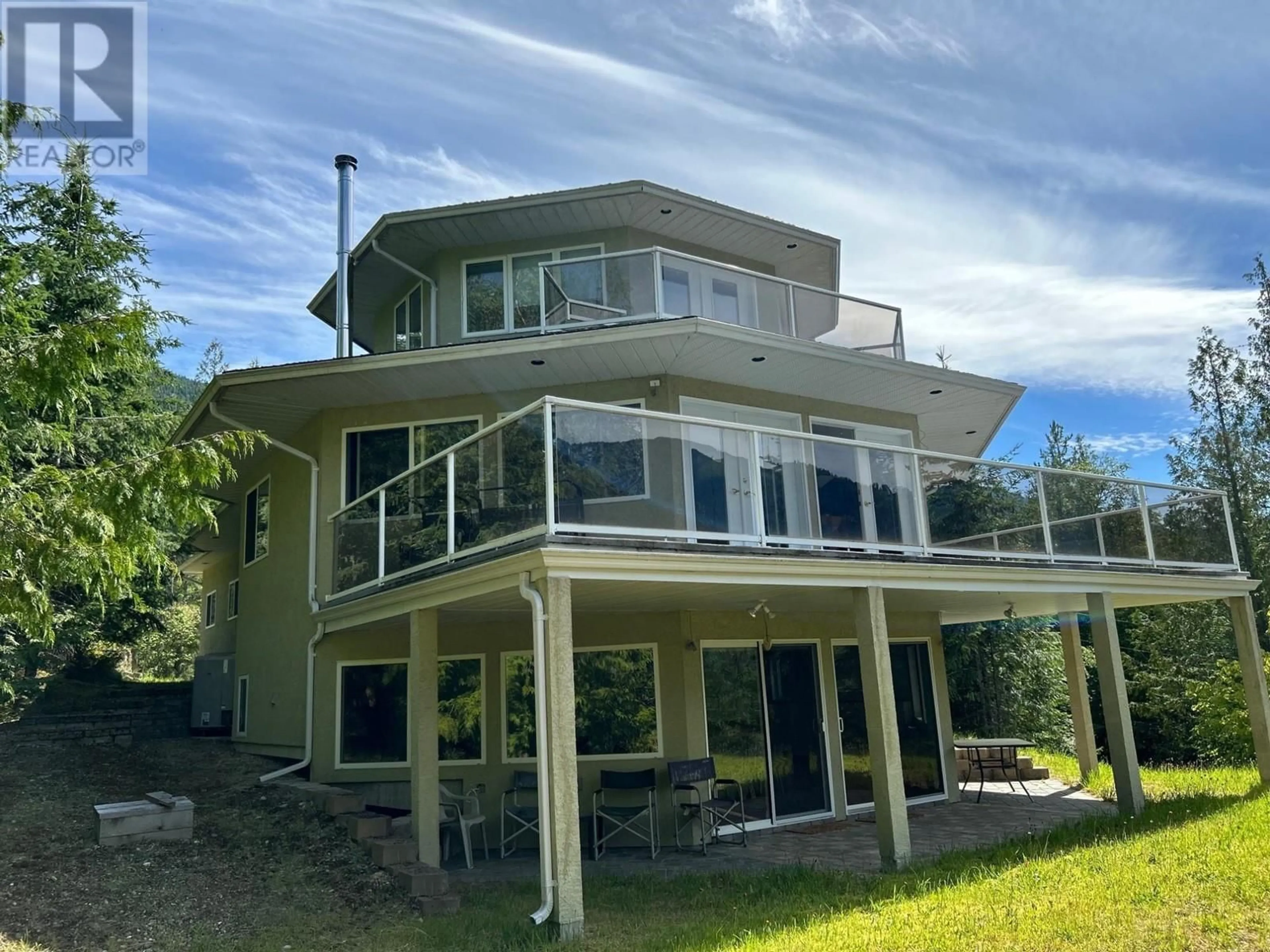 Home with vinyl exterior material, water/lake/river/ocean view for 245 RAINBOW RIDGE ROAD, Procter British Columbia V1L0B7