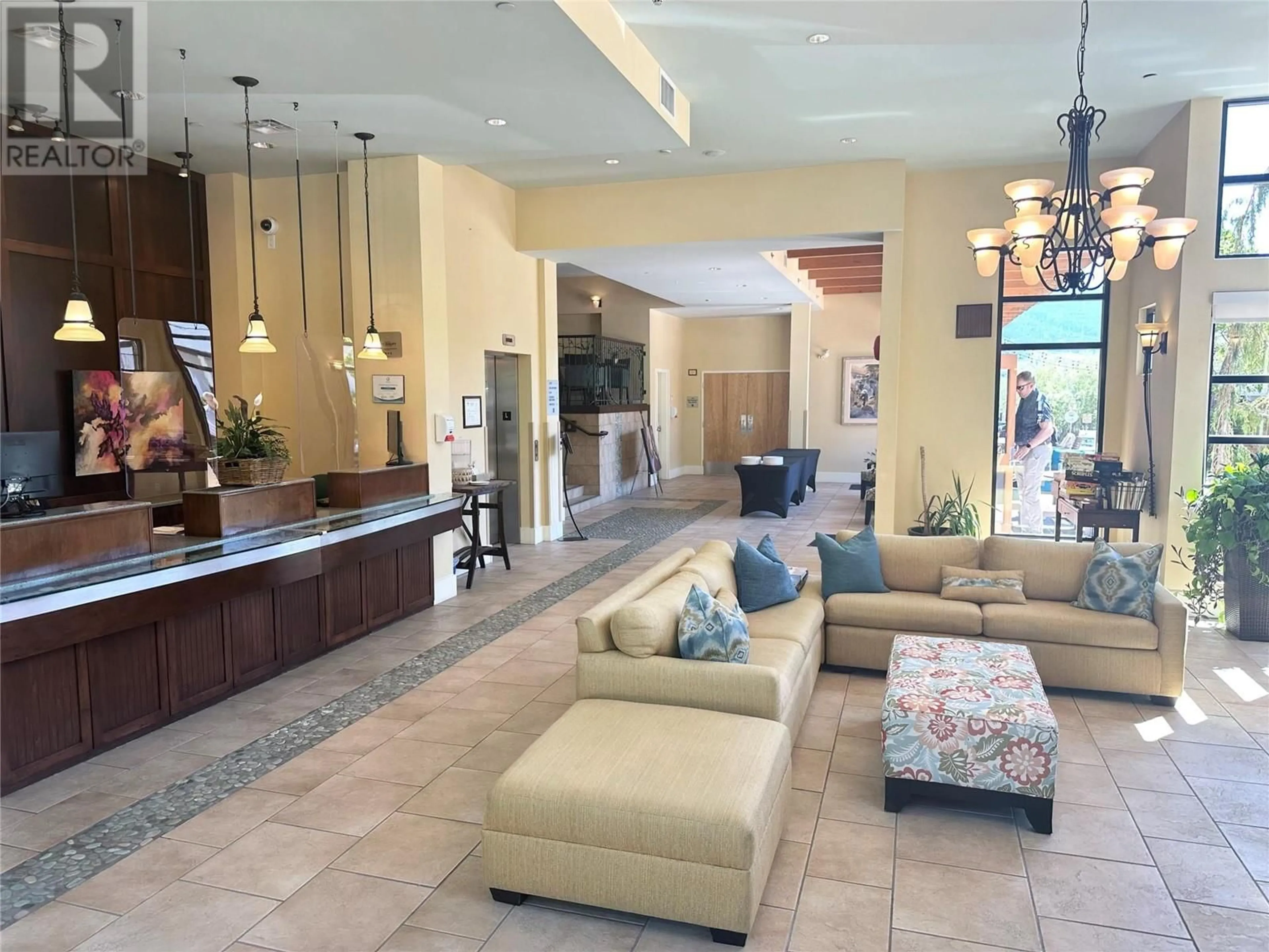 Lobby for 231 - 13011 LAKESHORE DRIVE, Summerland British Columbia V0H1Z1