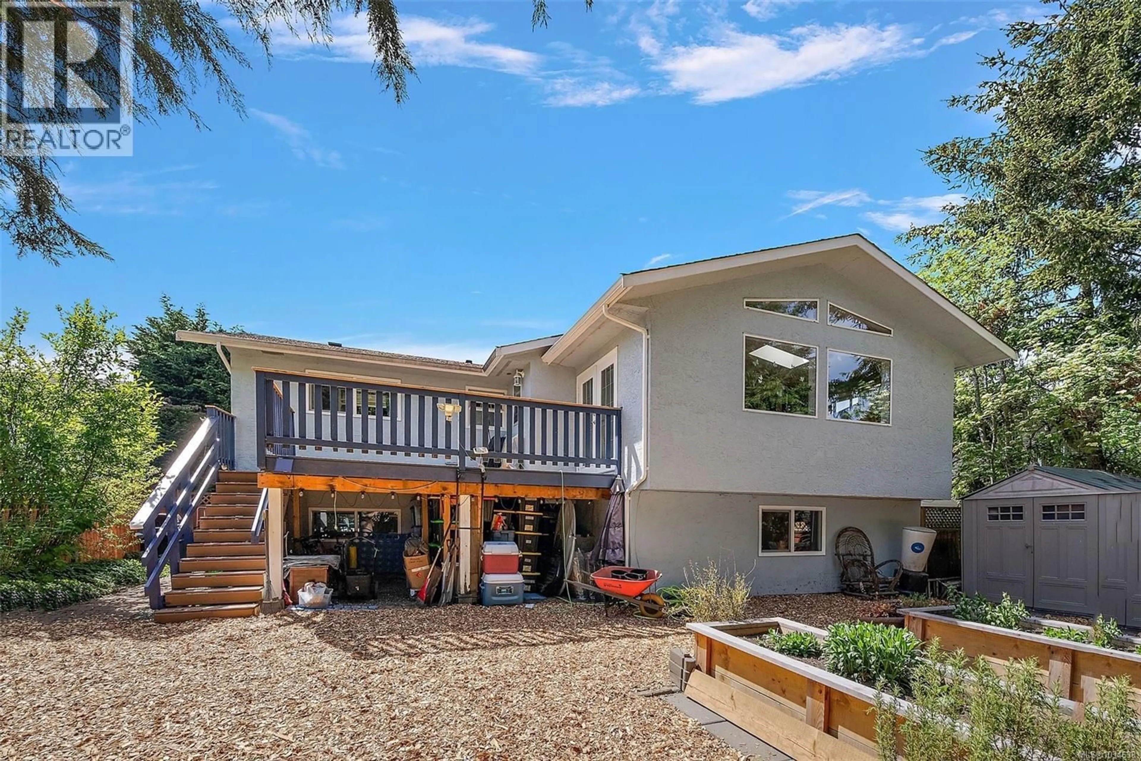 Home with vinyl exterior material, water/lake/river/ocean view for 10292 GODFREY PLACE, Sidney British Columbia V8L2L1
