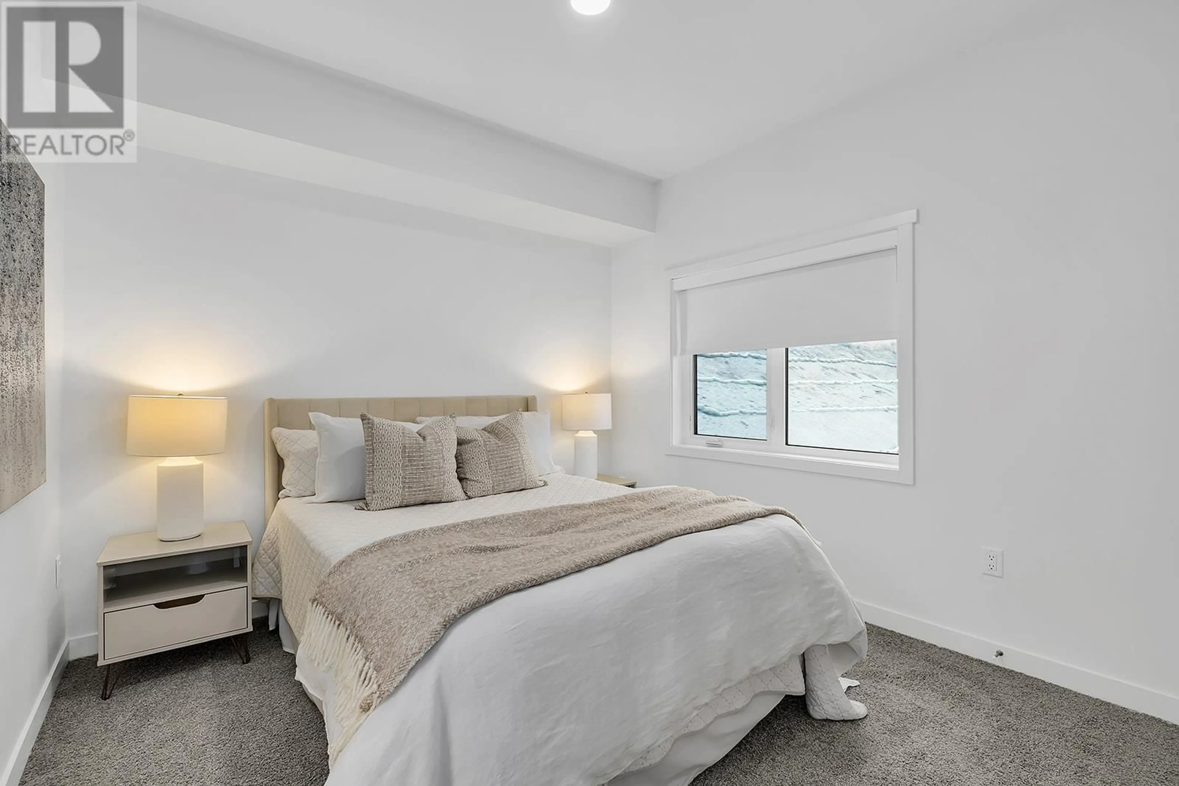 Bedroom with bed, unknown for 315 - 1111 FROST ROAD, Kelowna British Columbia V1W0G8