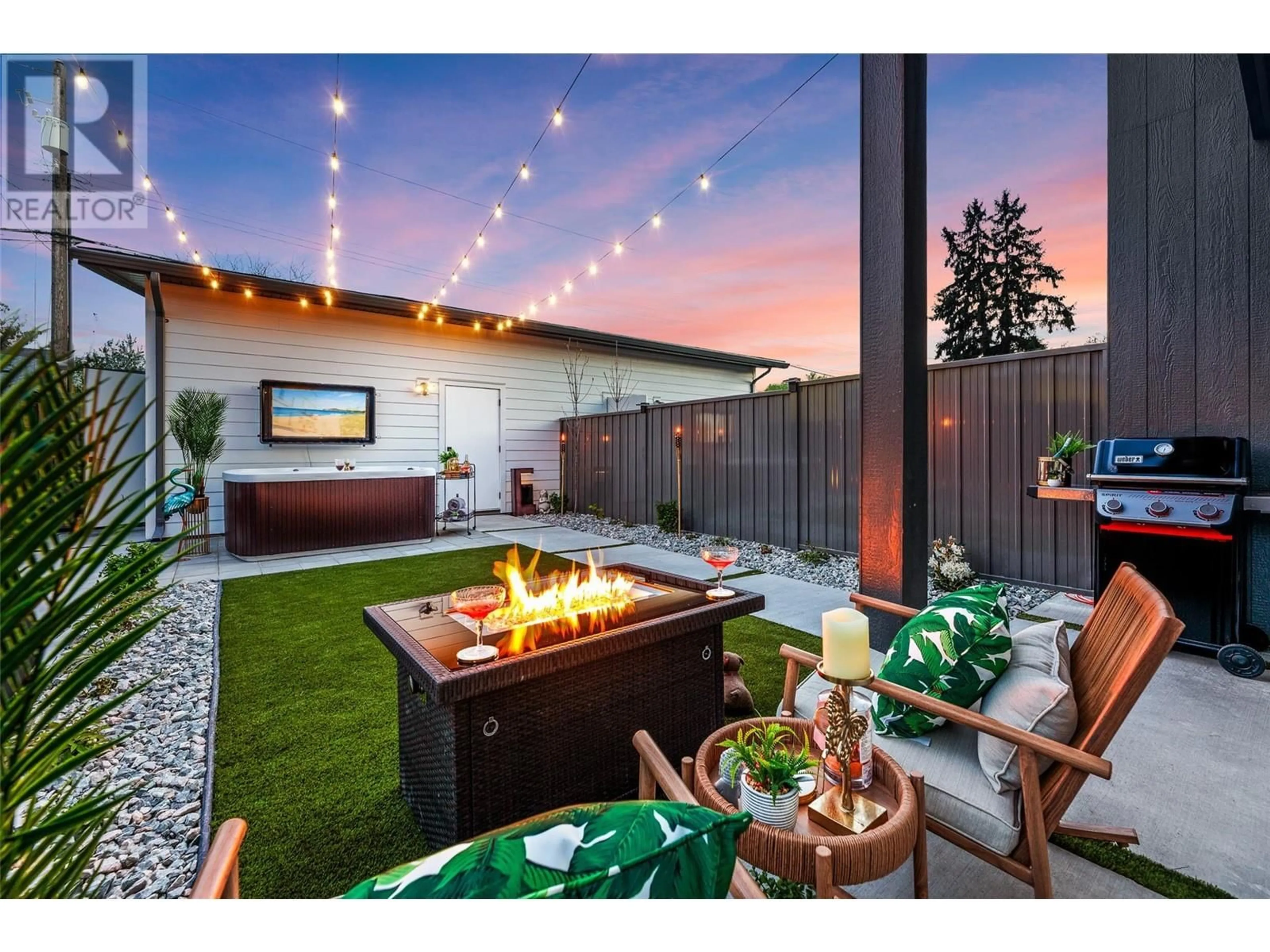 Patio, street for 4 - 787 LAWSON AVENUE, Kelowna British Columbia V1Y6S9