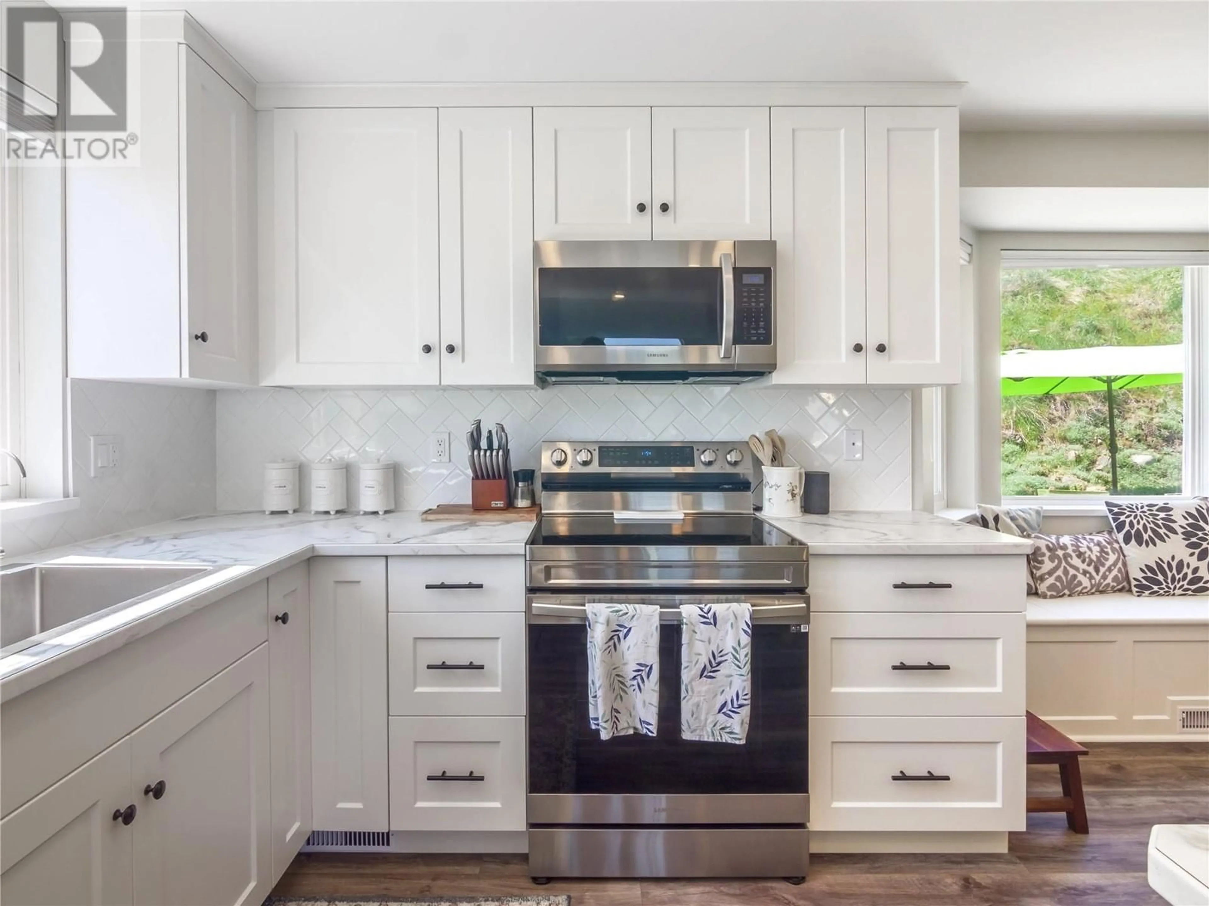 Open concept kitchen, ceramic/tile floor for 107 UPLANDS DRIVE, Kaleden British Columbia V0H1K0