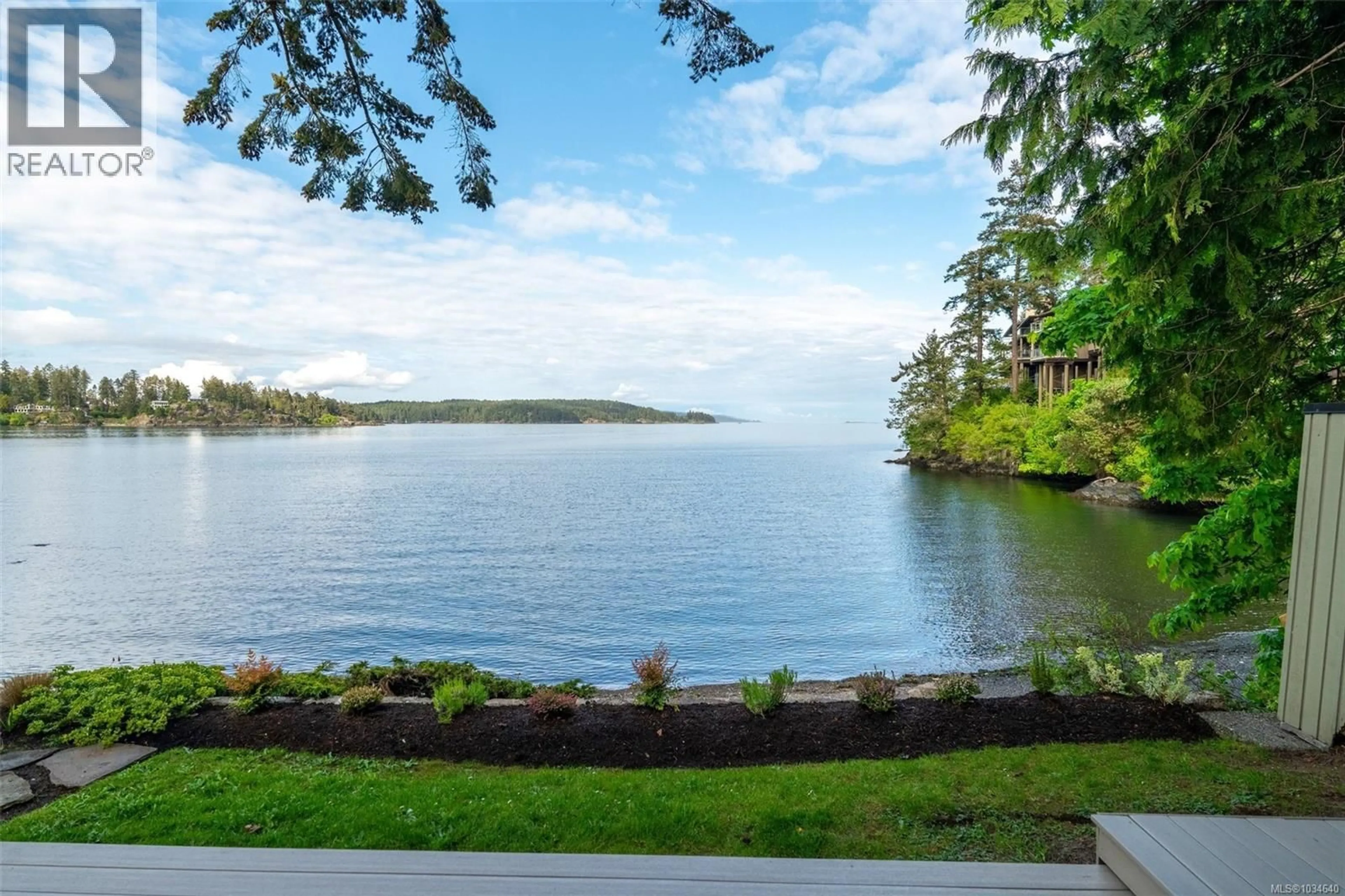 Patio, water/lake/river/ocean view for 16 - 2330 HARBOUR ROAD, Sidney British Columbia V8L2P8