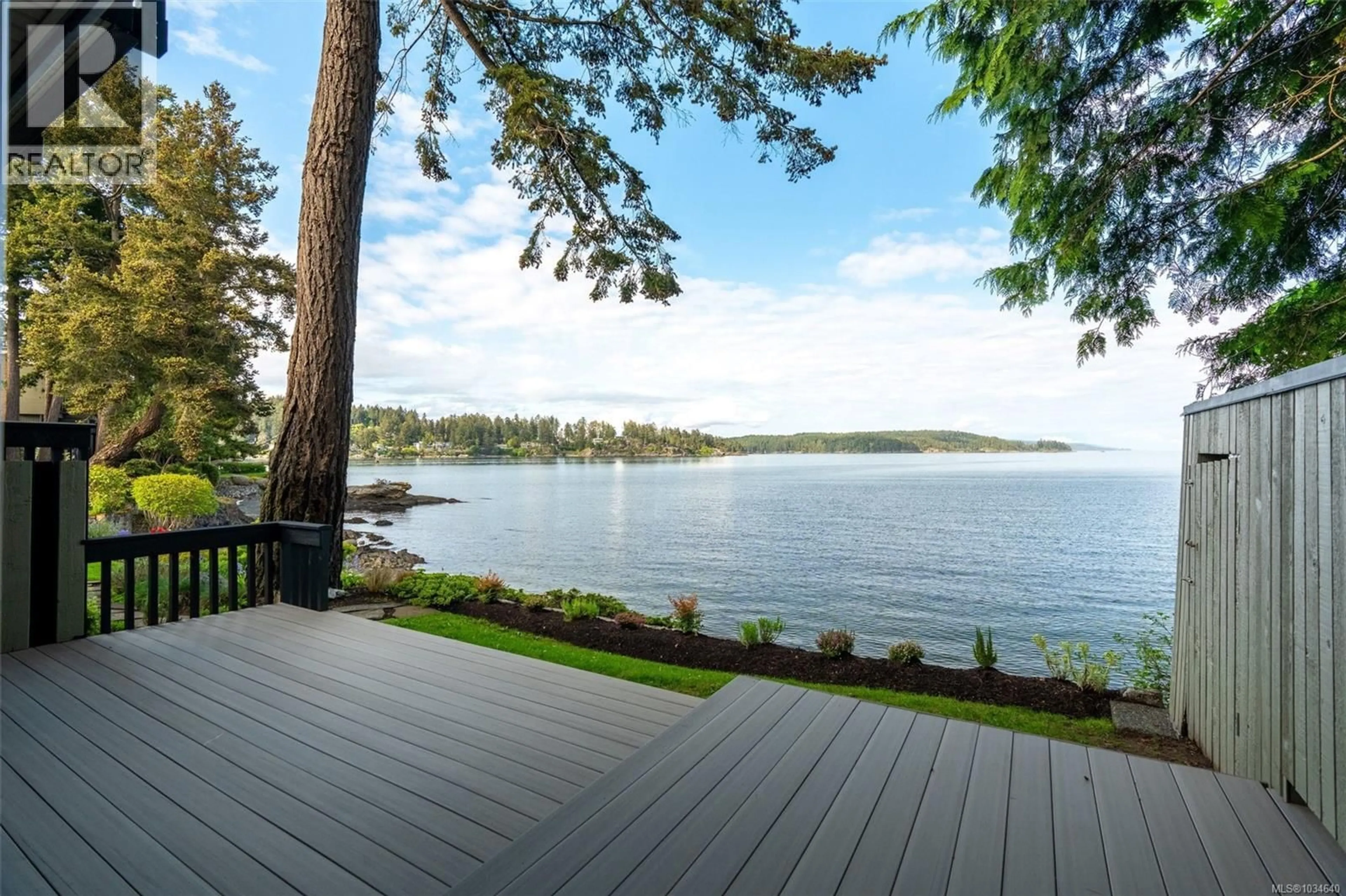 Patio, water/lake/river/ocean view for 16 - 2330 HARBOUR ROAD, Sidney British Columbia V8L2P8