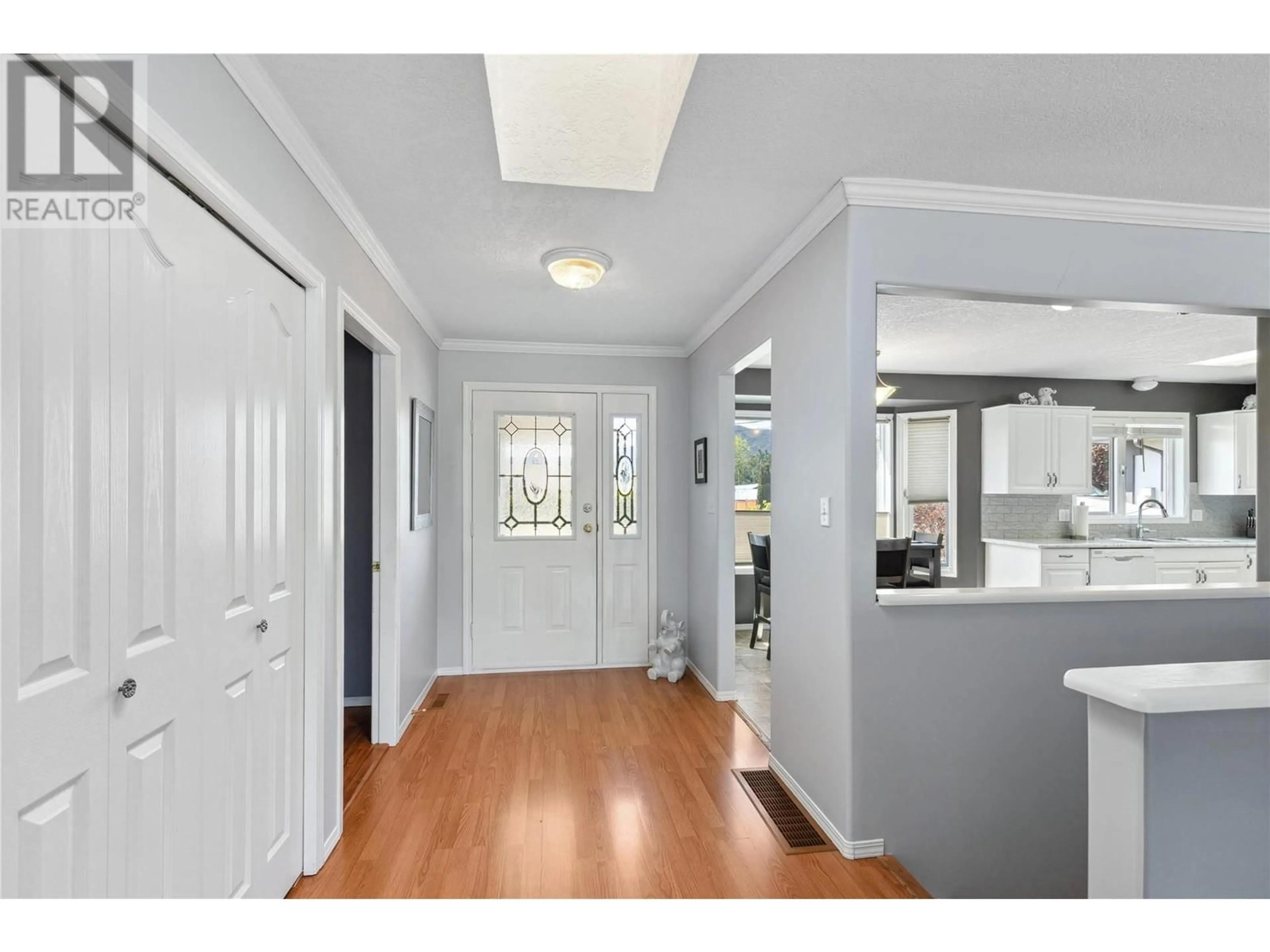 Indoor entryway for 2088 OKANAGAN STREET, Armstrong British Columbia V4Y0C4