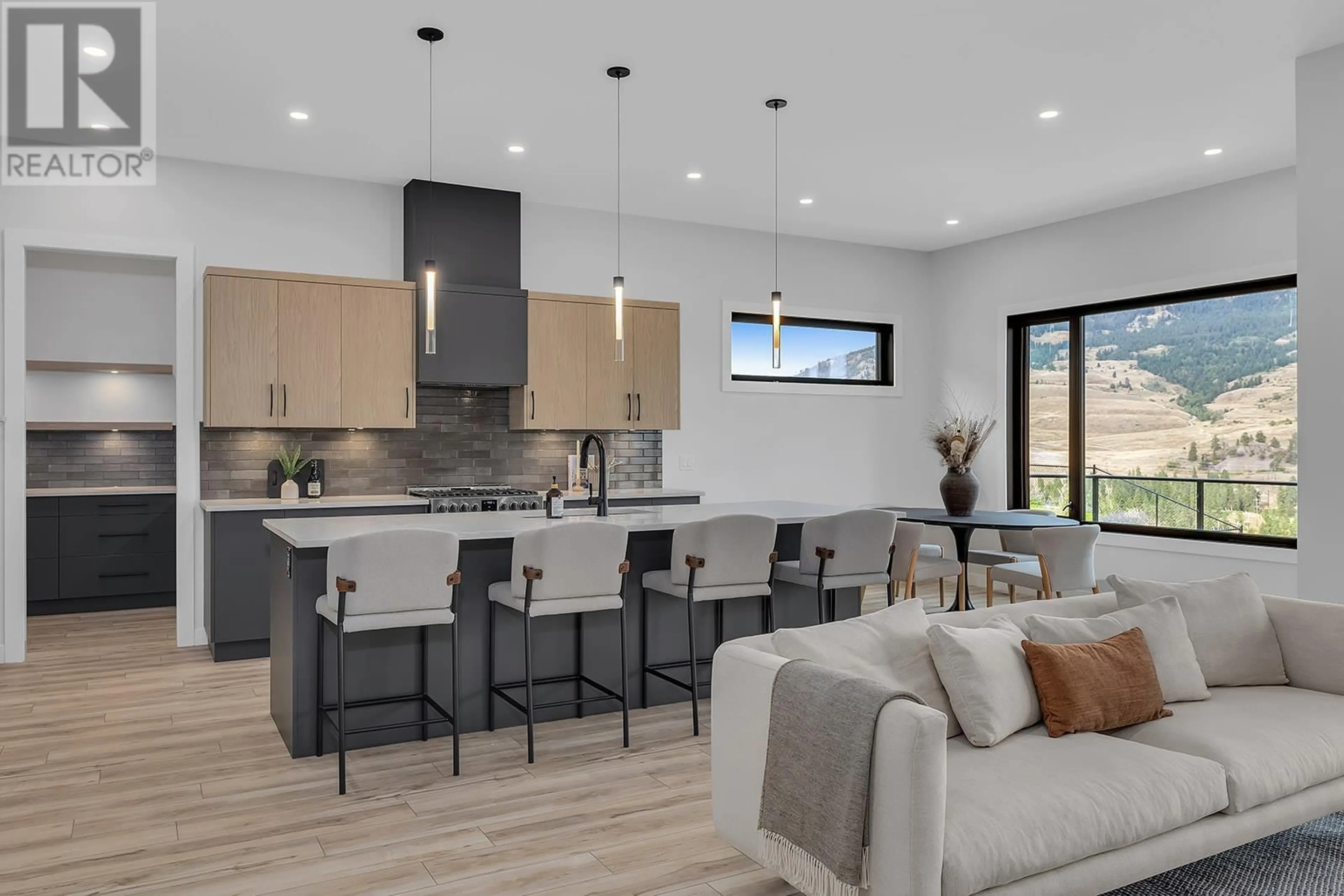 Open concept kitchen, ceramic/tile floor for 771 CARNOUSTIE DRIVE, Kelowna British Columbia V1P0A3