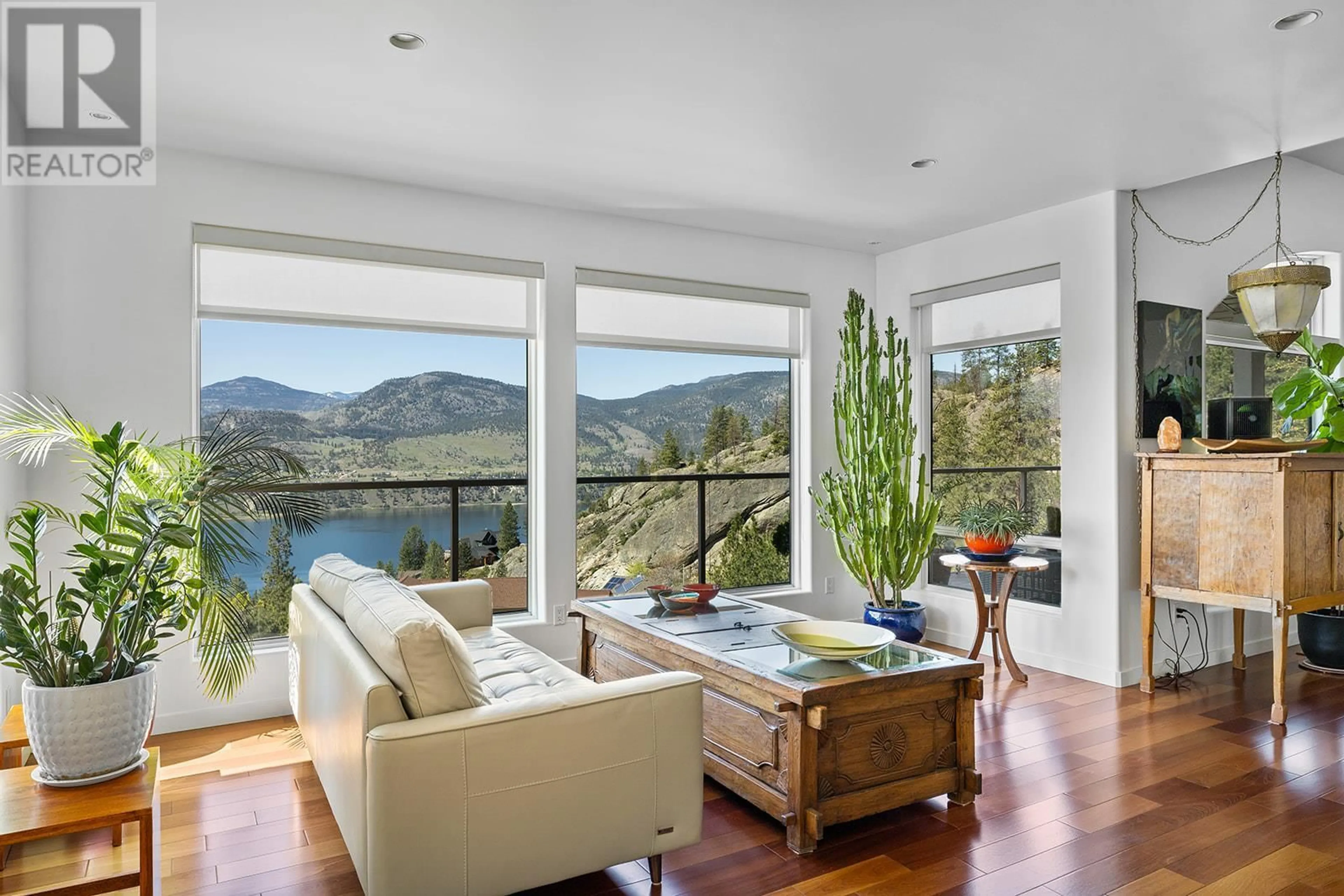 Living room with furniture, wood/laminate floor for 181-183 CHRISTIE MOUNTAIN LANE, Okanagan Falls British Columbia V0H1R3