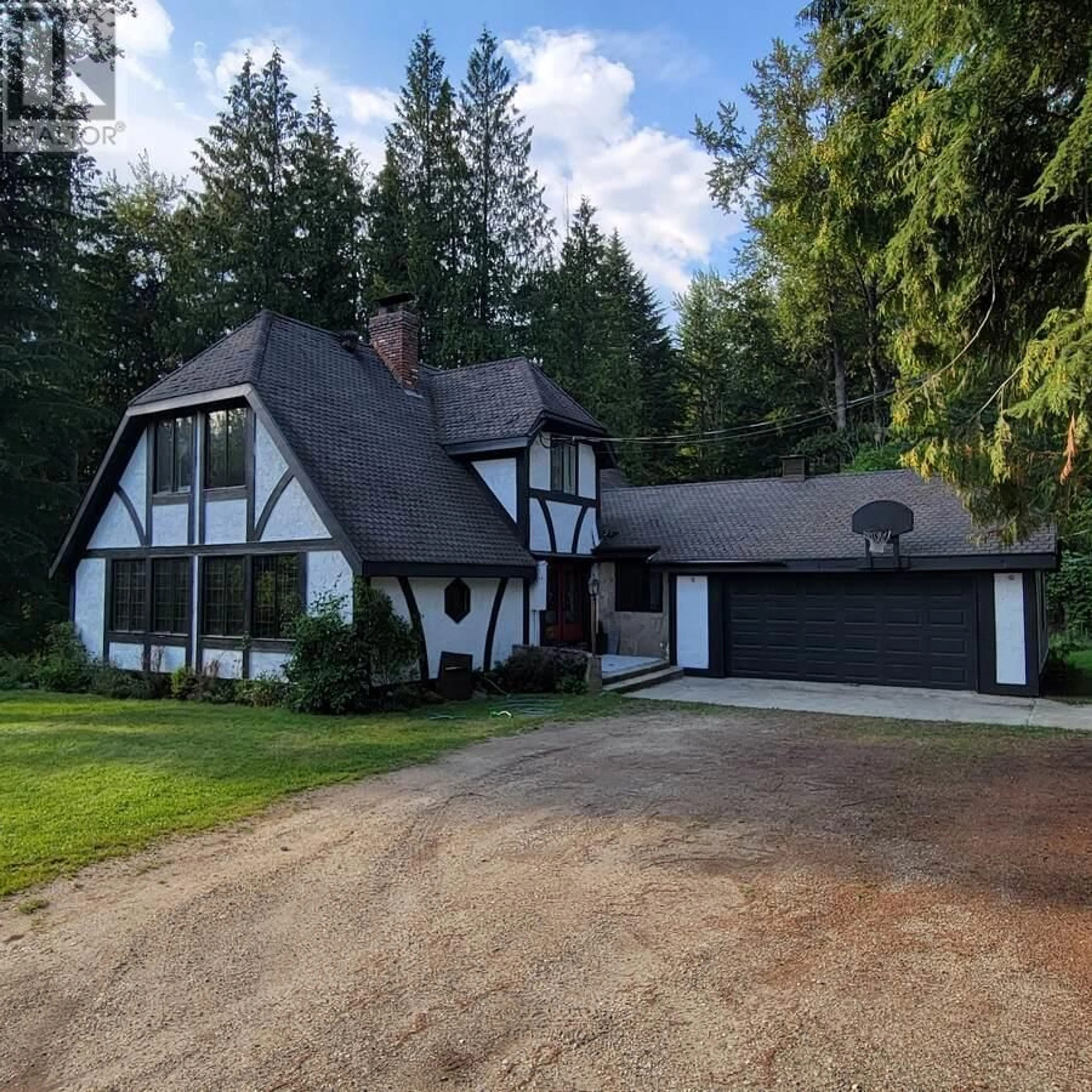 Unknown for 3025 CAMOZZI ROAD, Revelstoke British Columbia V0E2S3