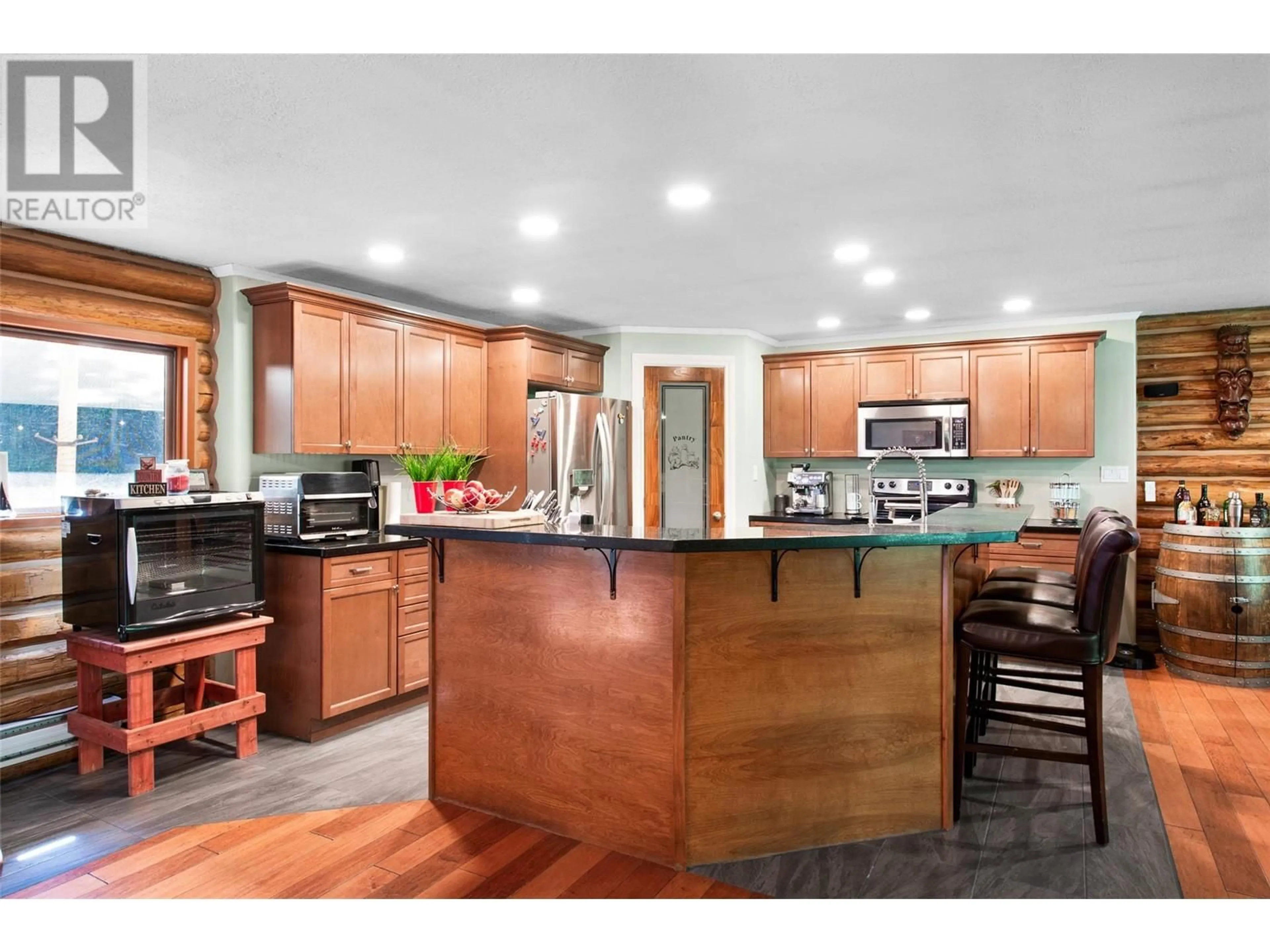 Open concept kitchen, unknown for 1860 HIGHWAY 6 OTHER, Lumby British Columbia V0E2G1