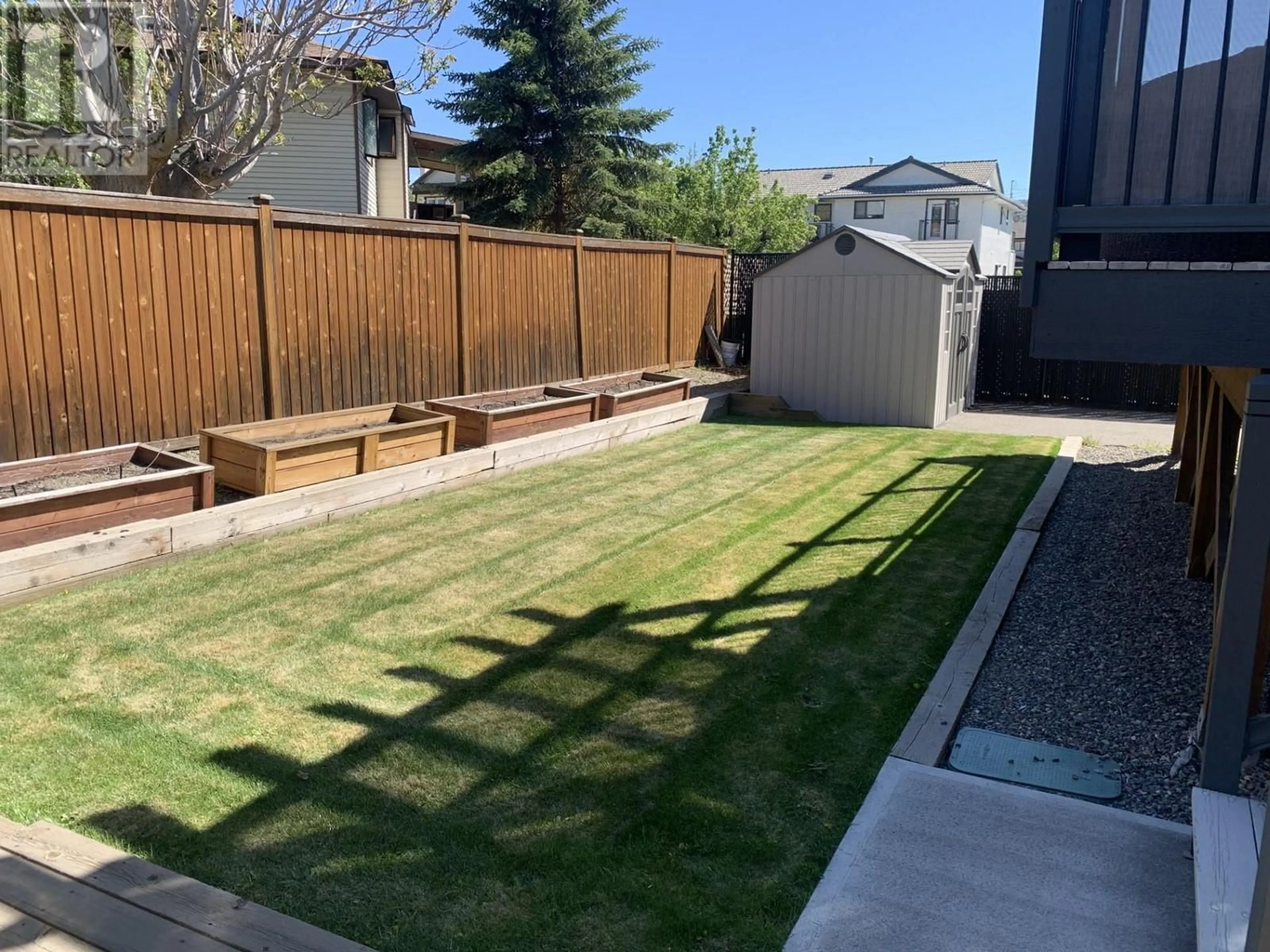 Patio, unknown for 667 CAMBRIDGE CRESCENT, Kamloops British Columbia V2B5B7