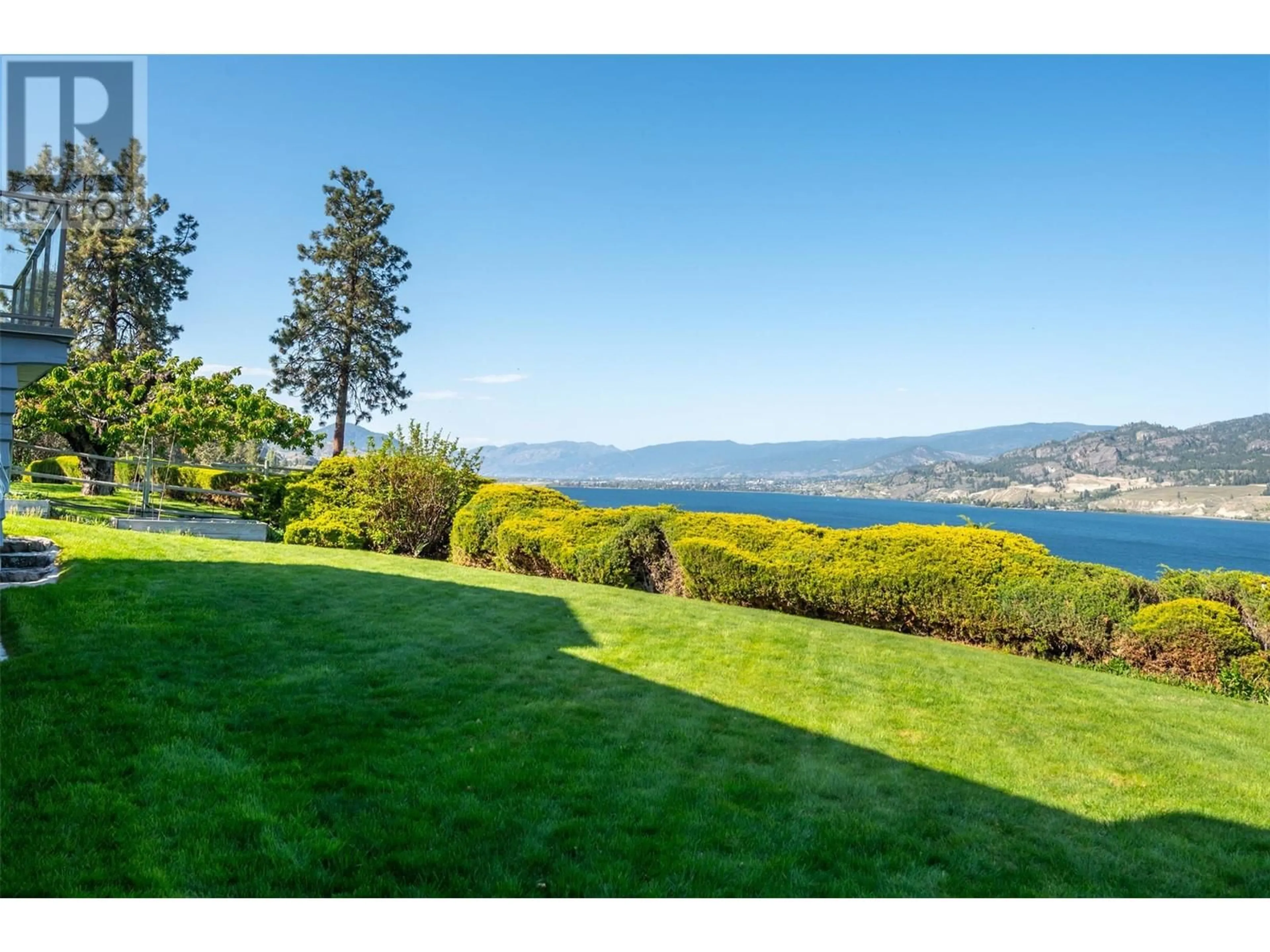 A pic from outside/outdoor area/front of a property/back of a property/a pic from drone, water/lake/river/ocean view for 484 PINEVIEW DRIVE, Kaleden British Columbia V0H1K0
