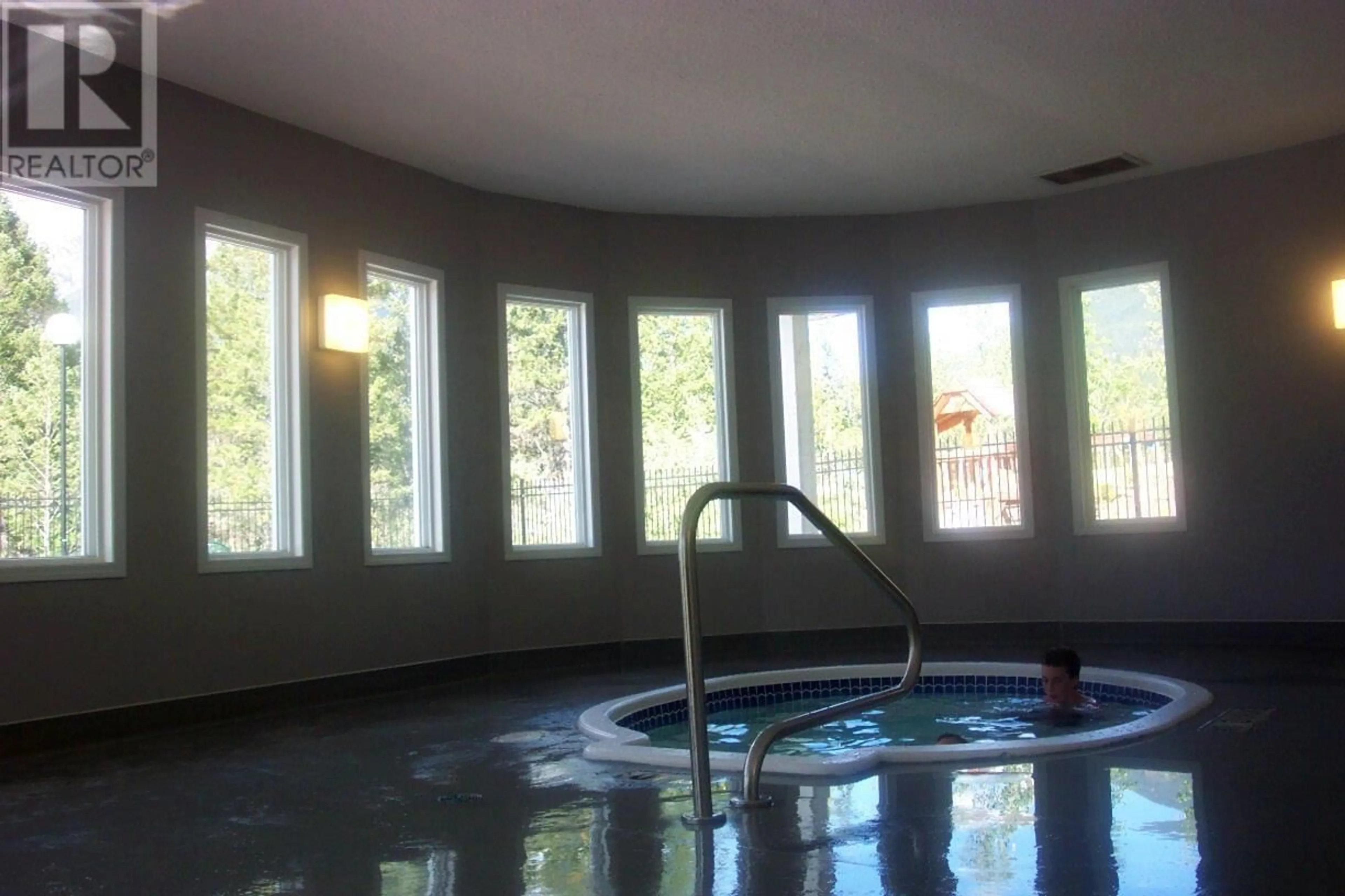 Pool for 312 - 4767 FORSTERS LANDING, Radium Hot Springs British Columbia V0A1M0