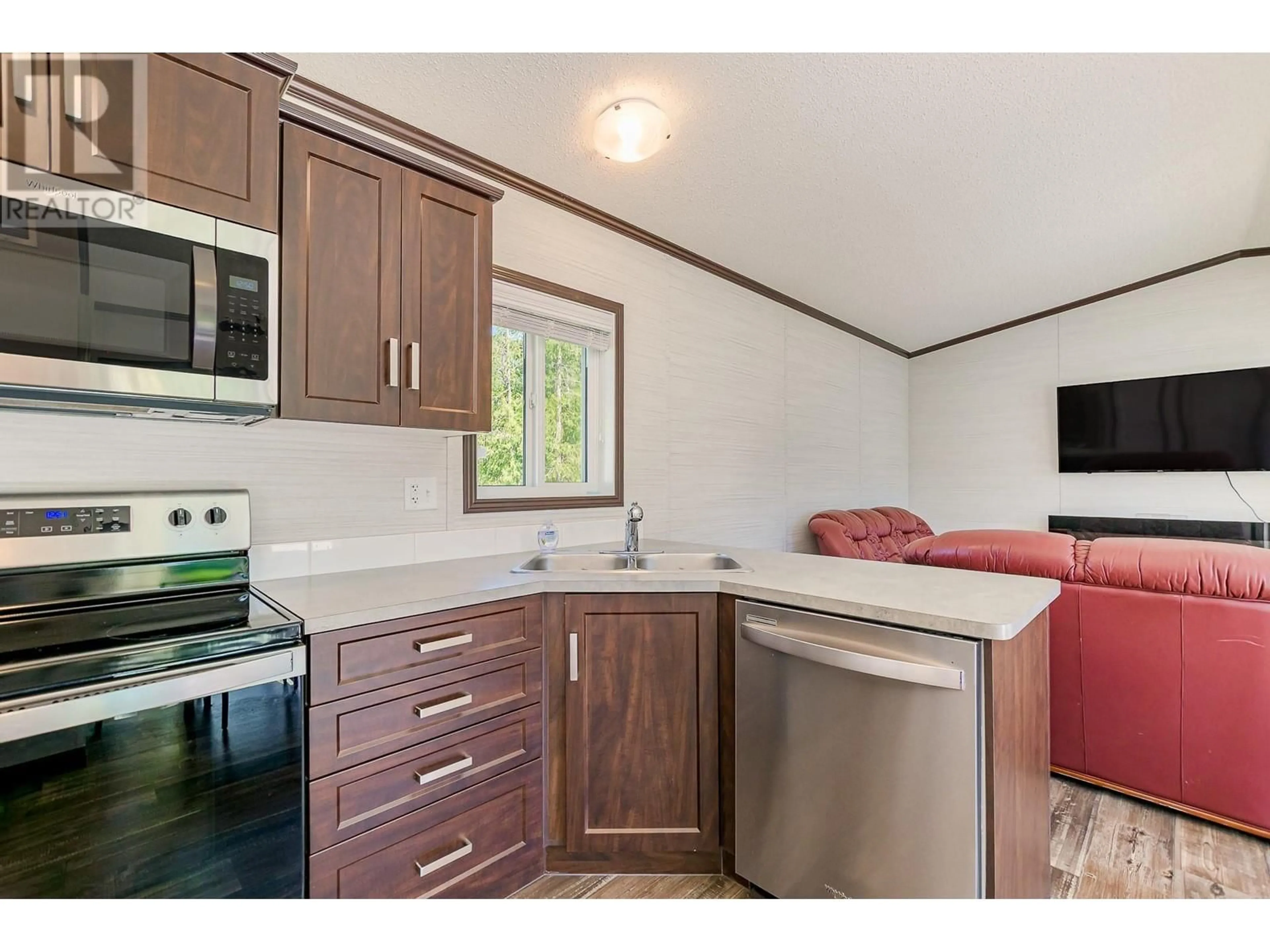 Standard kitchen, unknown for 3997 MALAKWA ROAD, Malakwa British Columbia V0E2J0