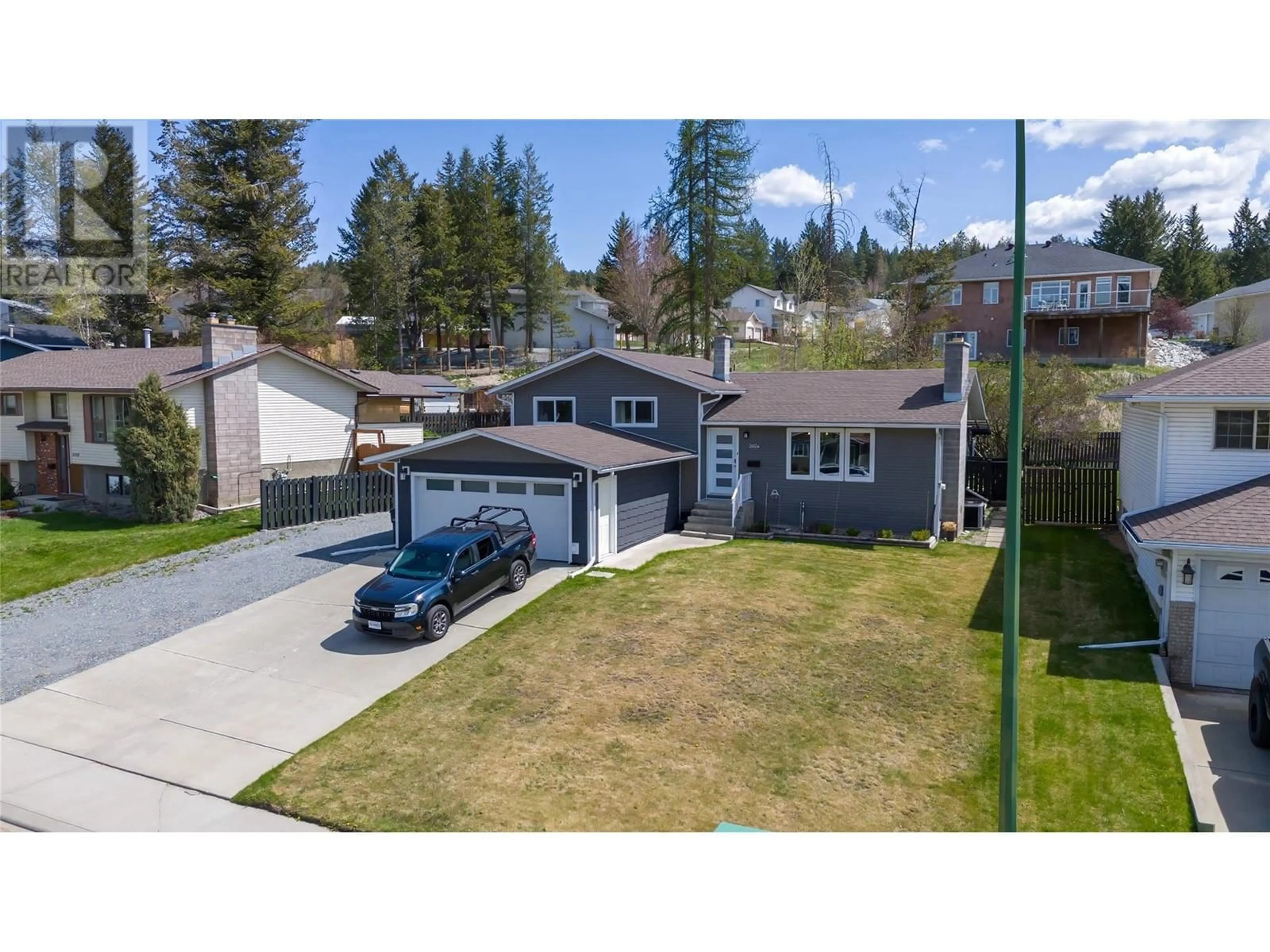 A pic from outside/outdoor area/front of a property/back of a property/a pic from drone, street for 3024 MOUNT ROYAL  N DRIVE, Cranbrook British Columbia V1C5R8