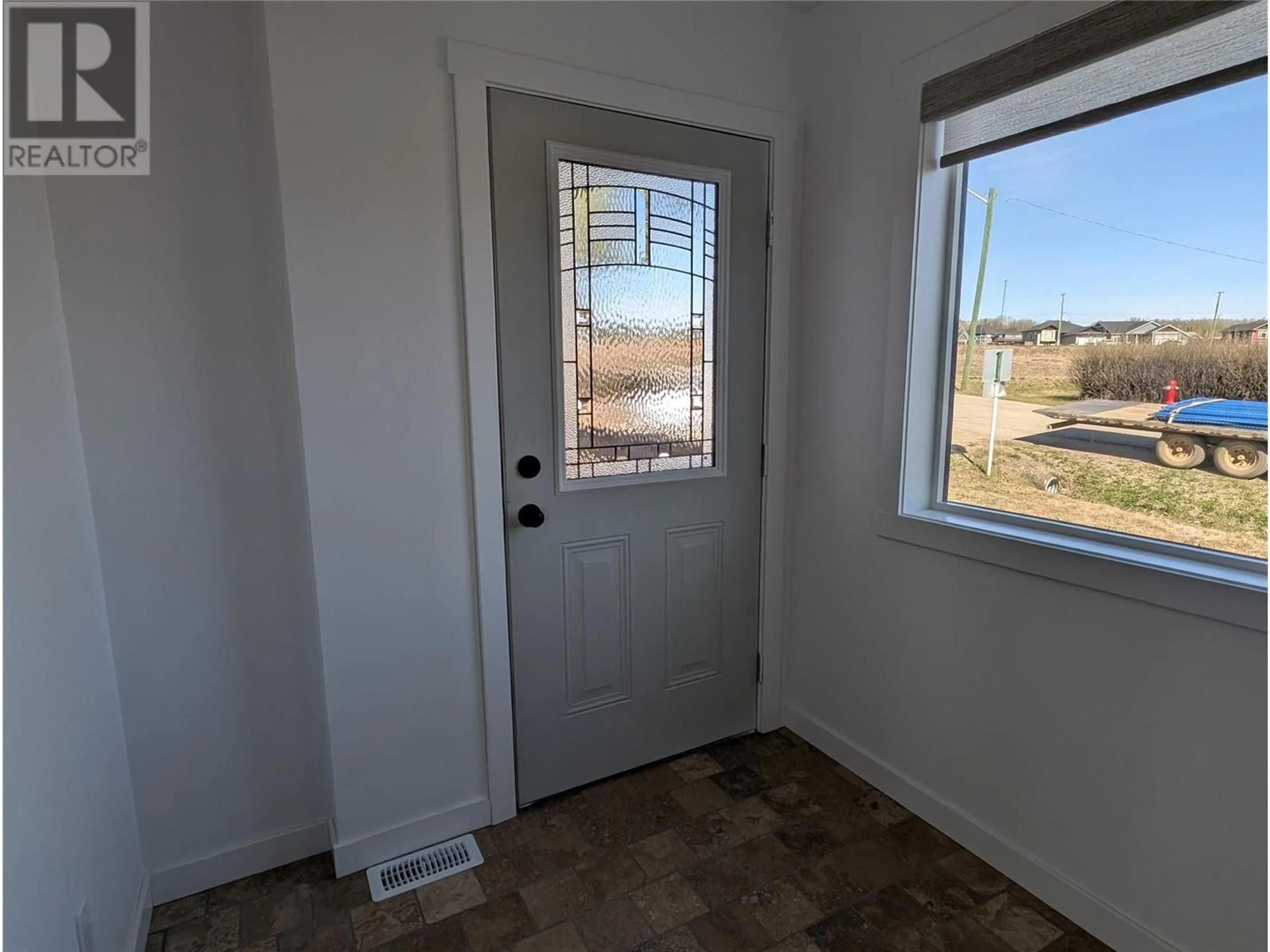 Indoor entryway for 4803 50 AVENUE, Pouce Coupe British Columbia V0C2C0